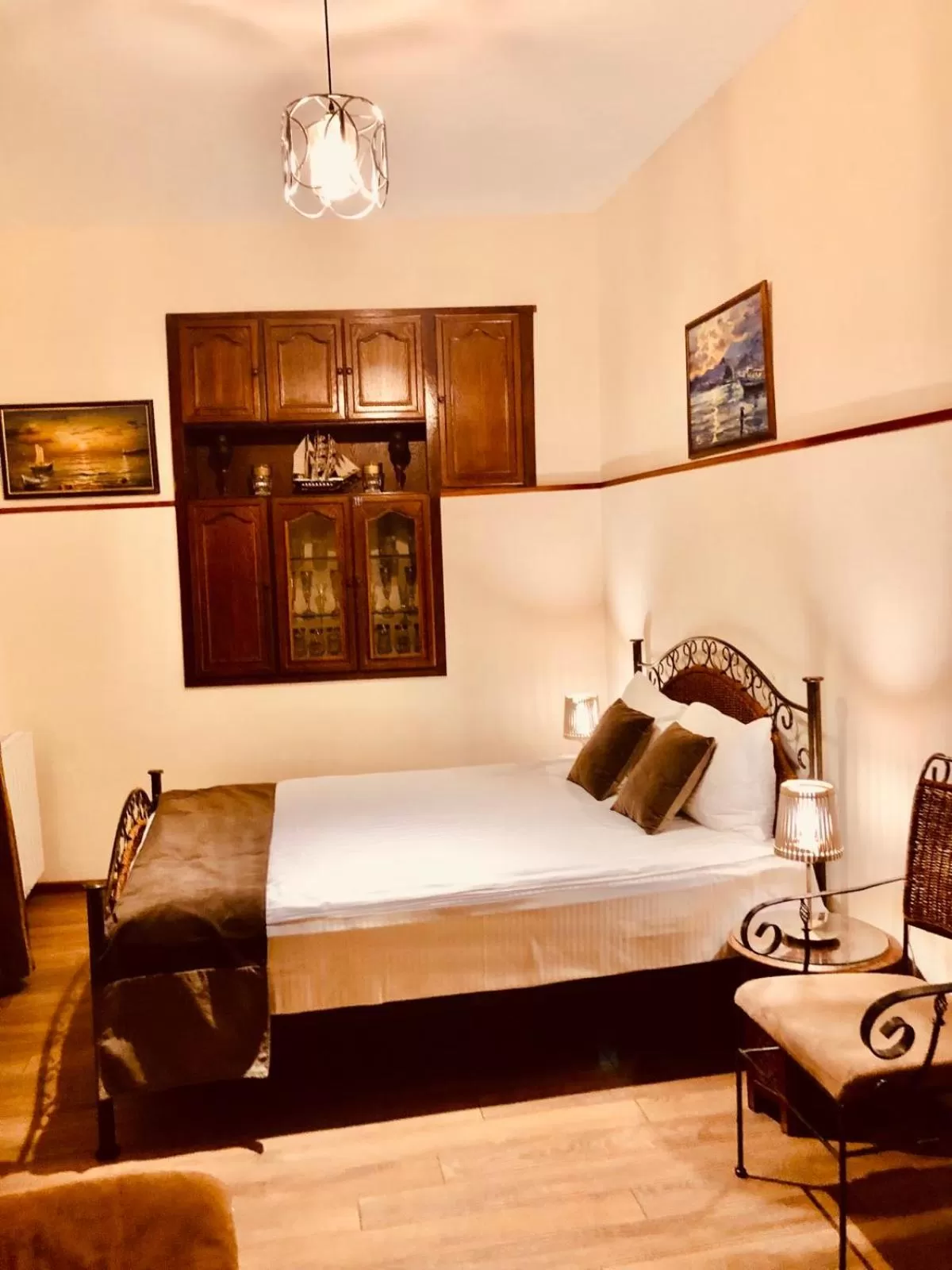 Bedroom, Bed in Hotel British House