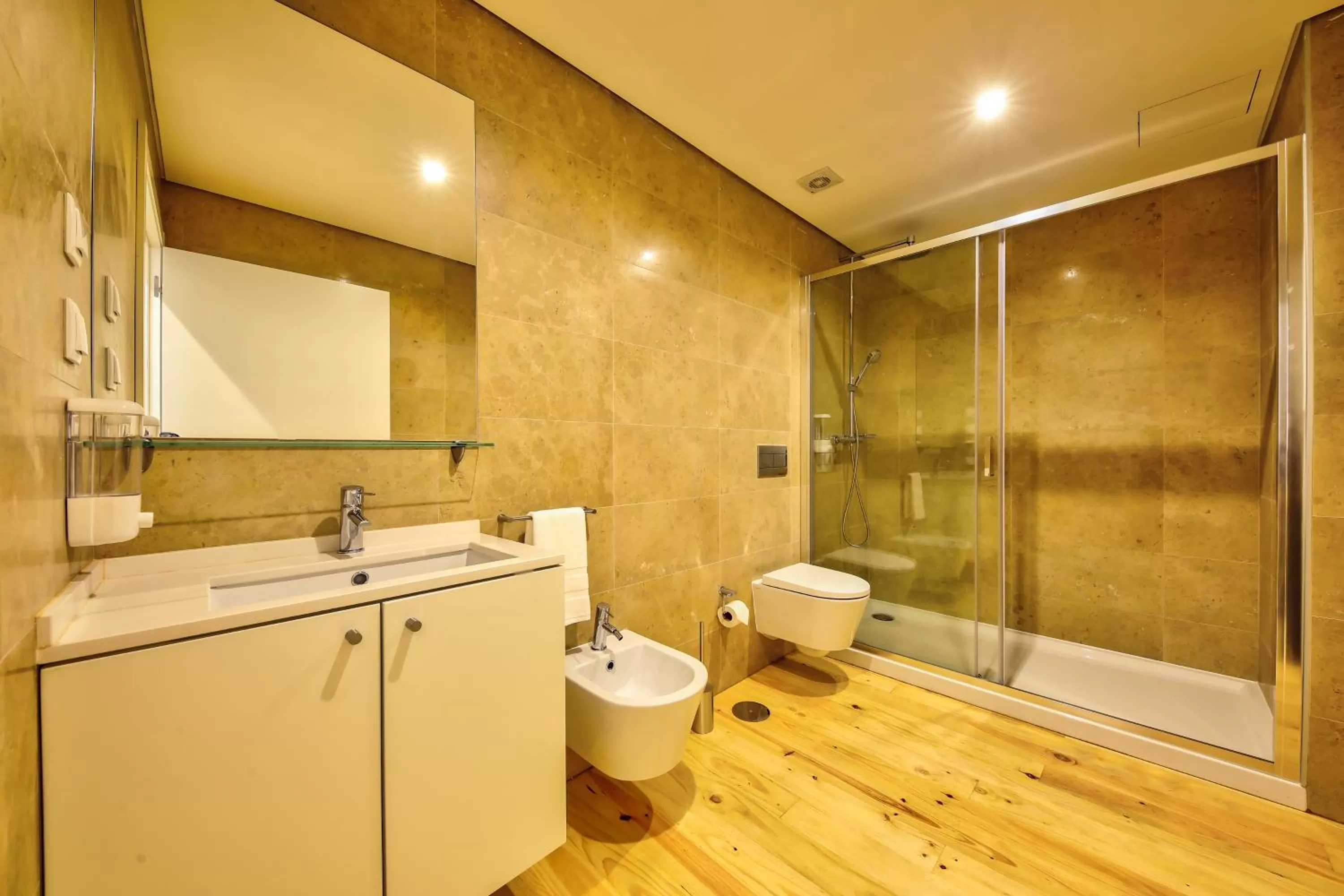 Toilet in Avenue Garden