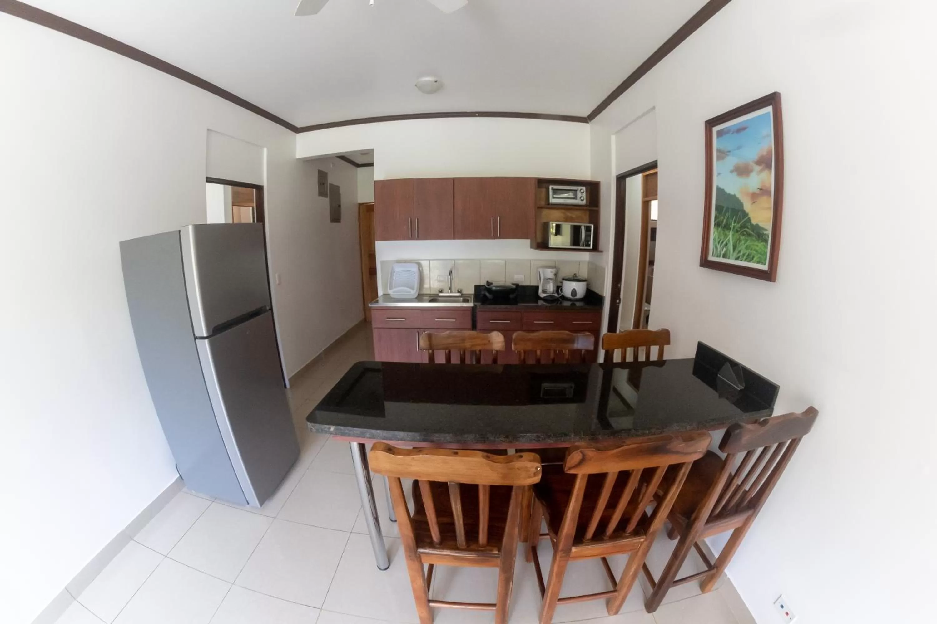 Kitchen or kitchenette in Hotel Arenas en Punta Leona