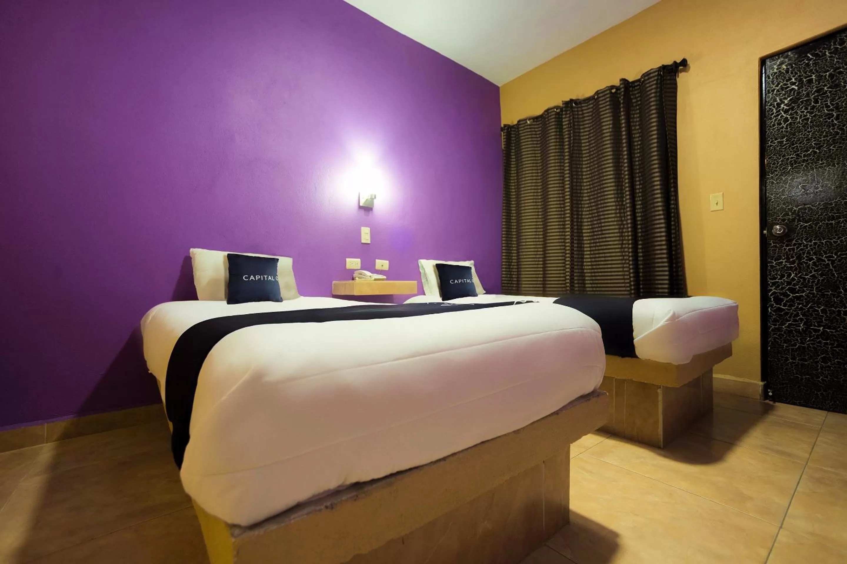 Standard Twin Room in Hotel La Silla