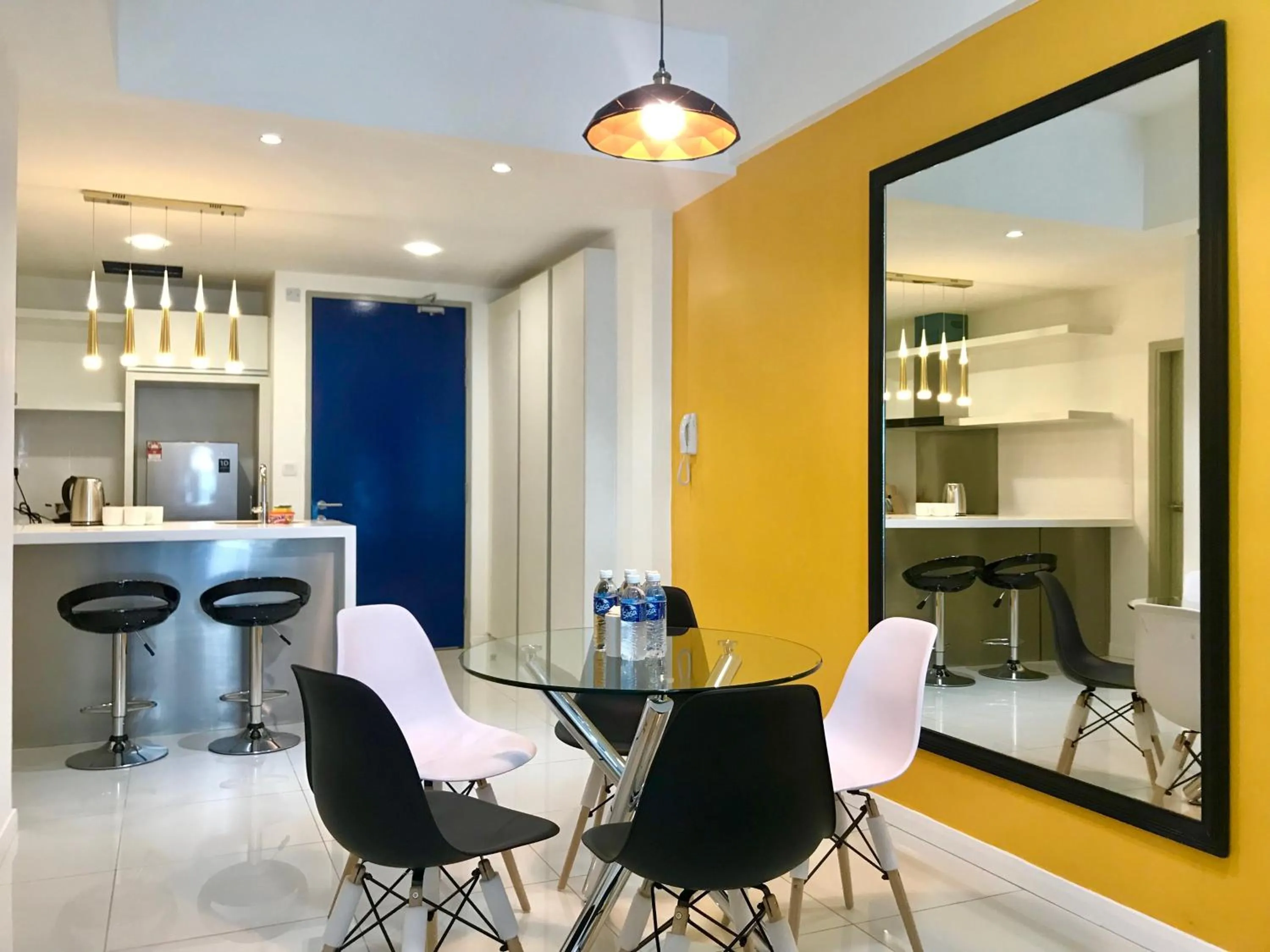 Kitchen or kitchenette in Sunset Seaview Vacation Condos @ Infinity Avenue