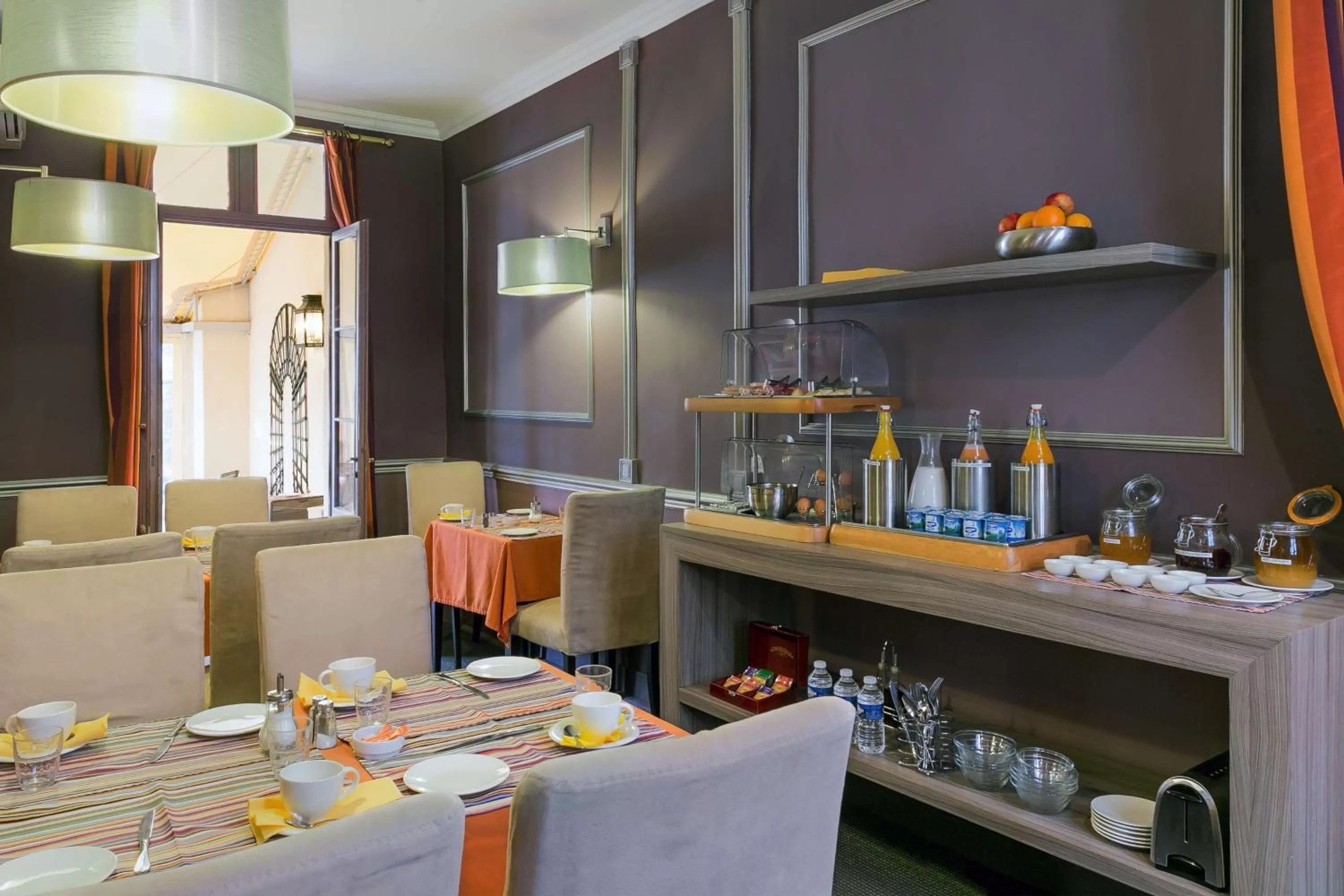 Restaurant/places to eat in Best Western Hotel Le Guilhem