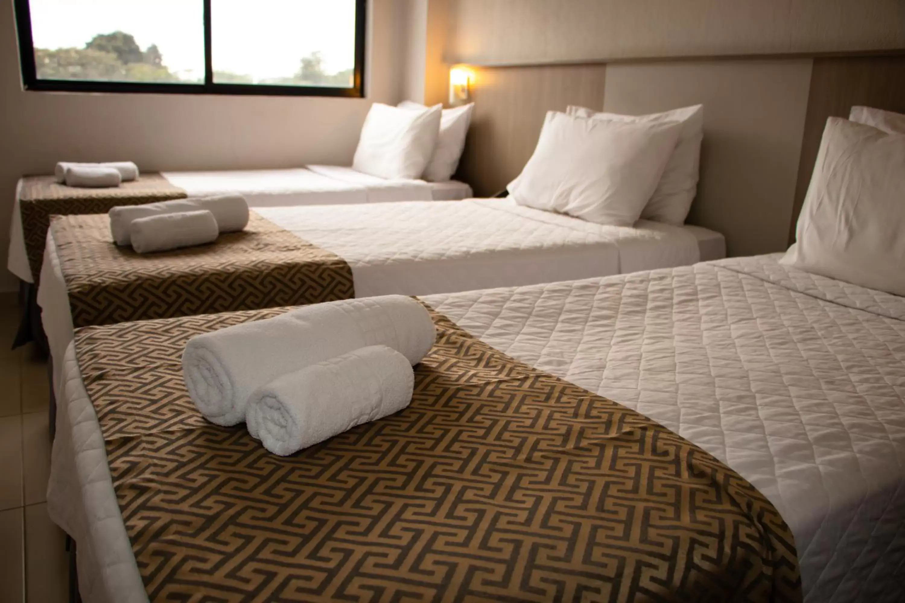 Bed in Iguassu Express Hotel