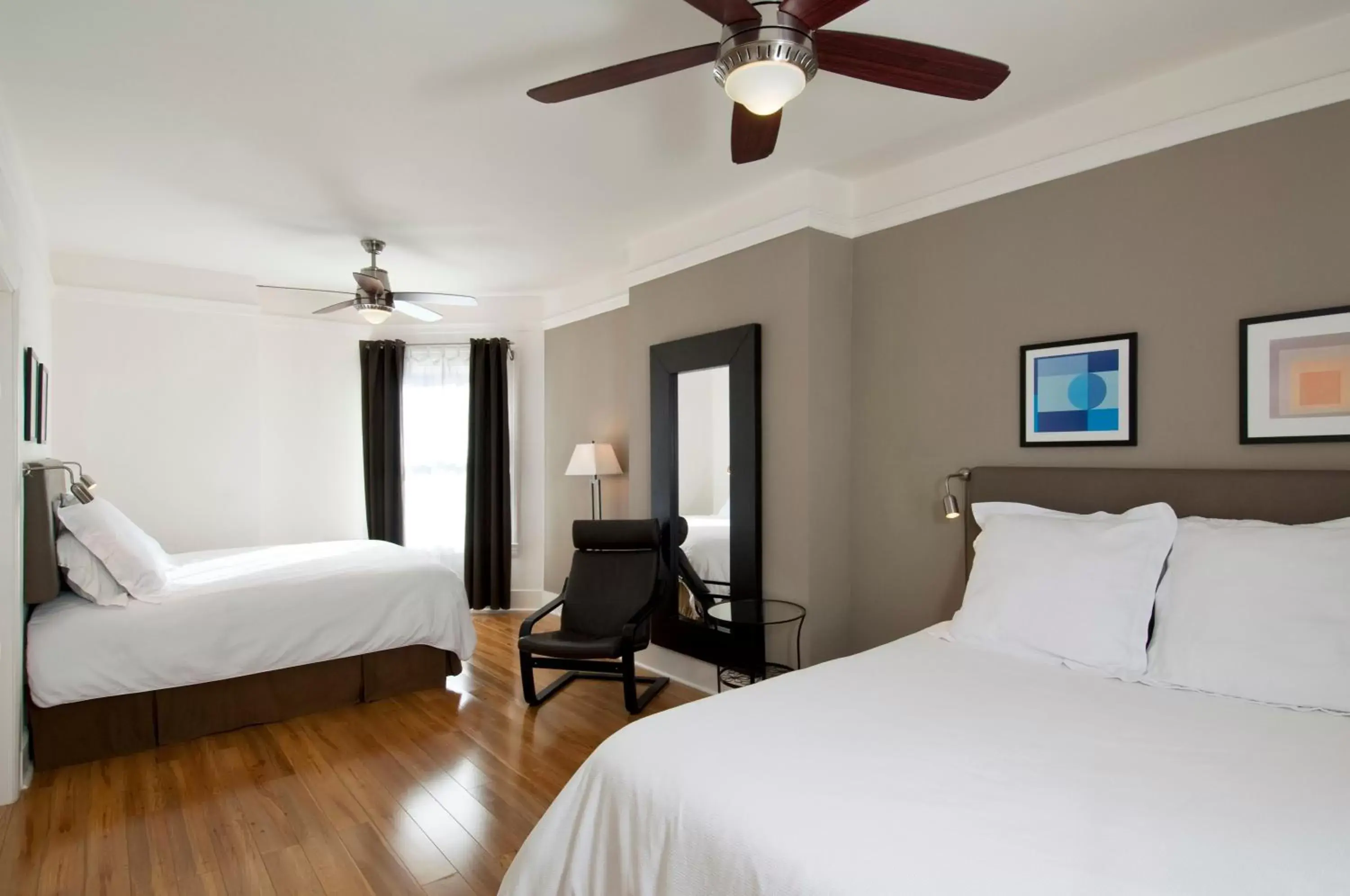 Bedroom, Bed in Herbert Hotel
