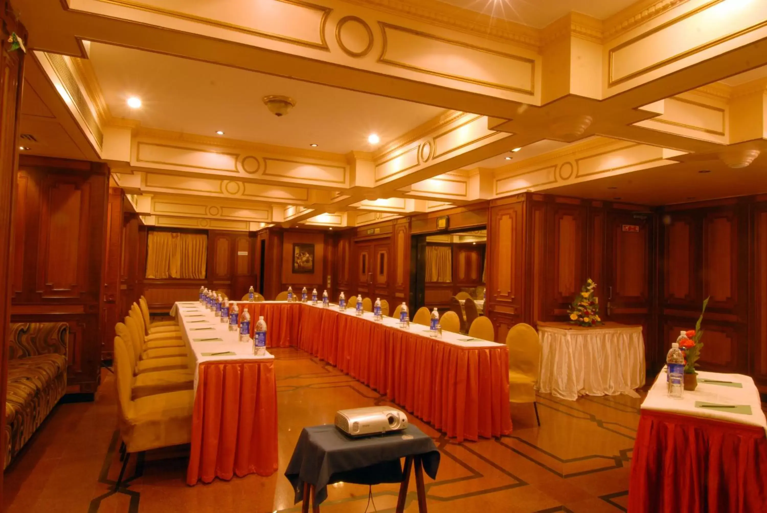 Business facilities in Hotel Park View, Mumbai