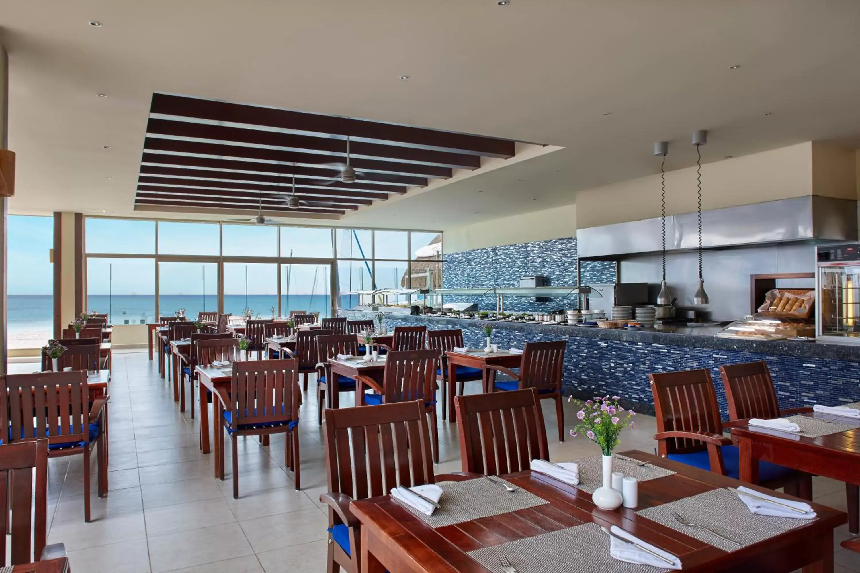 Restaurant/Places to Eat in Desire Riviera Maya Resort