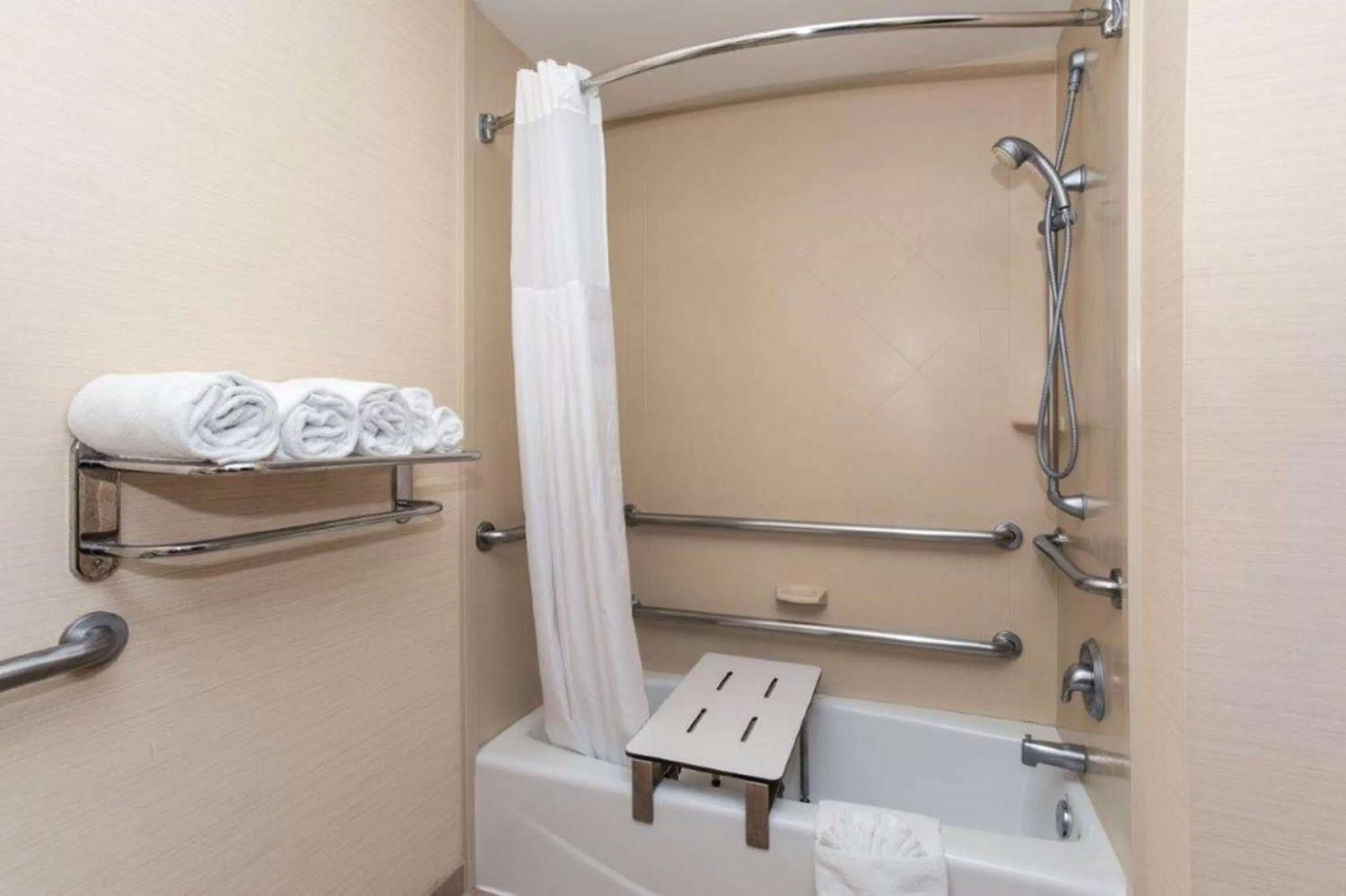 Bathroom in Hampton Inn Rock Springs