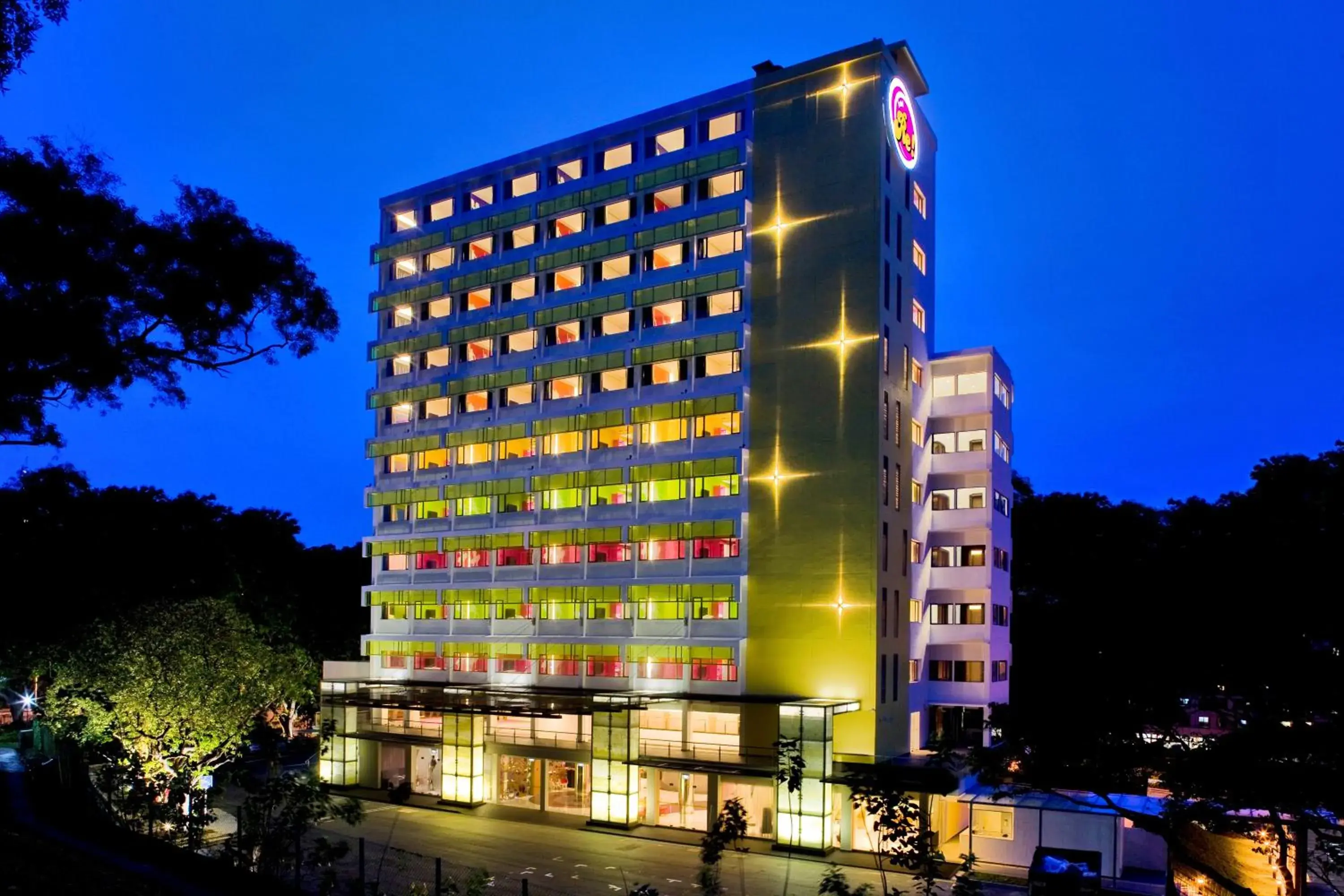 Facade/entrance in Hotel Re! @ Pearl's Hill Facade/entrance in Hotel Re! @ Pearl's Hill