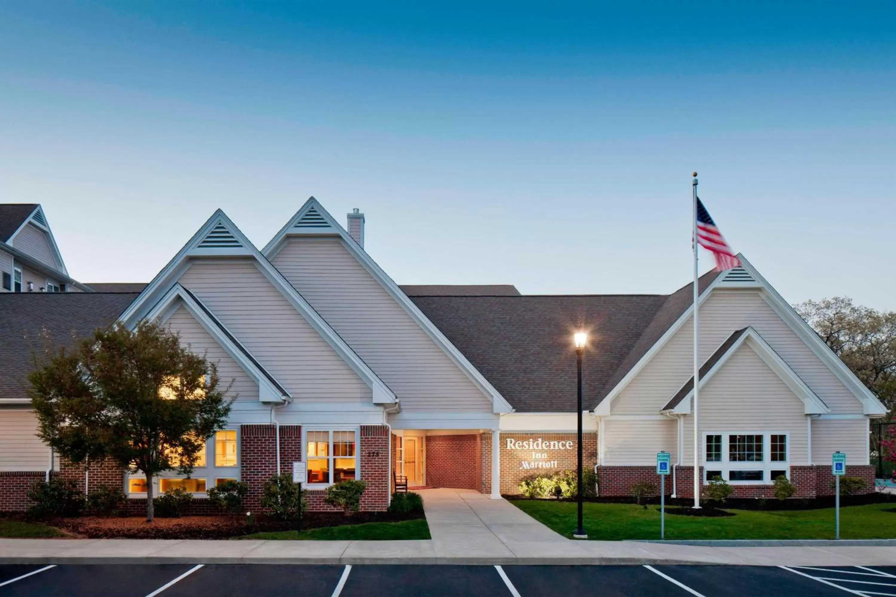 Property Building in Residence Inn Boston Norwood