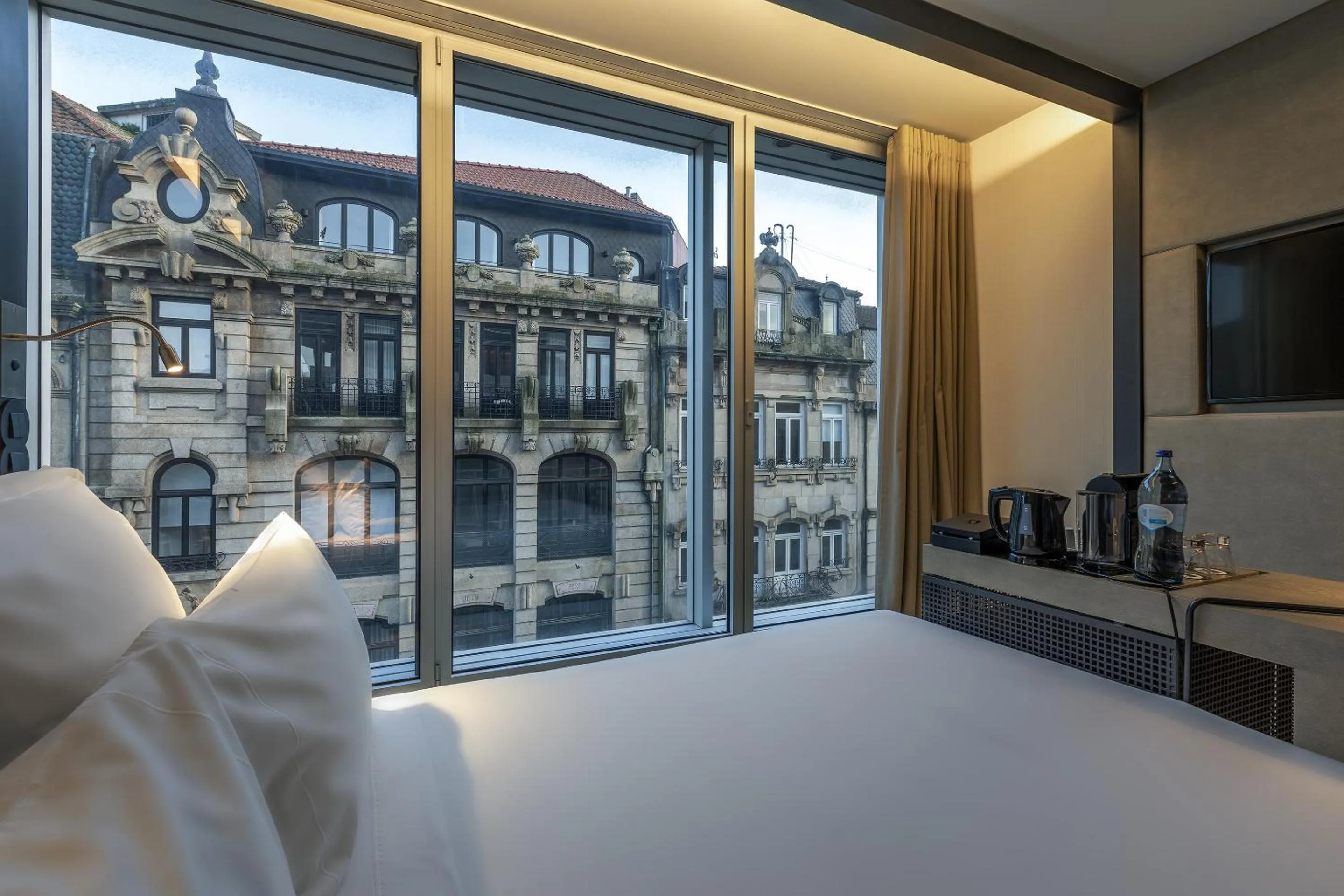 Bed in Porto Royal Bridges Hotel