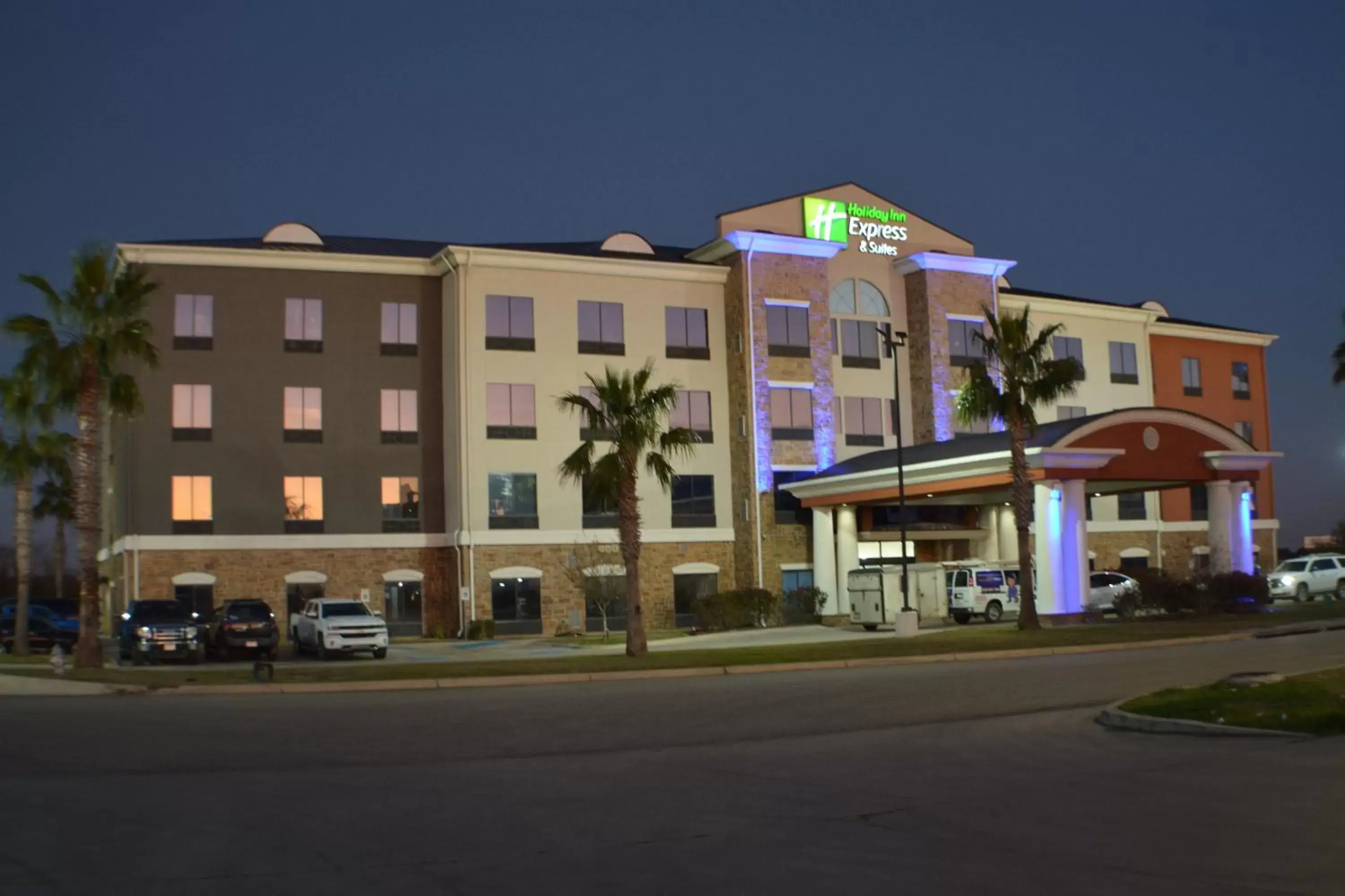 Property Building in Holiday Inn Express Seguin, an IHG Hotel