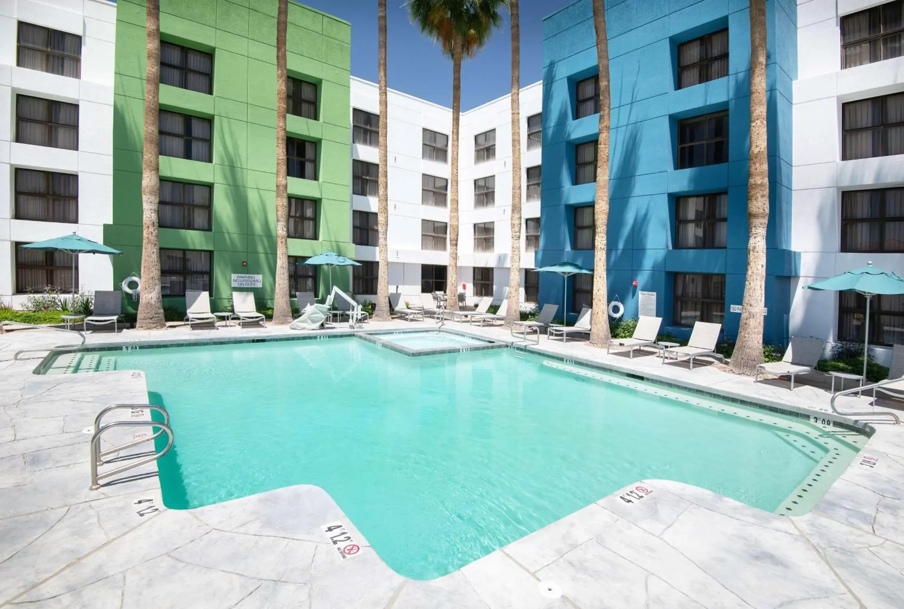 Pool view, Swimming Pool in DoubleTree by Hilton Chandler Phoenix, AZ