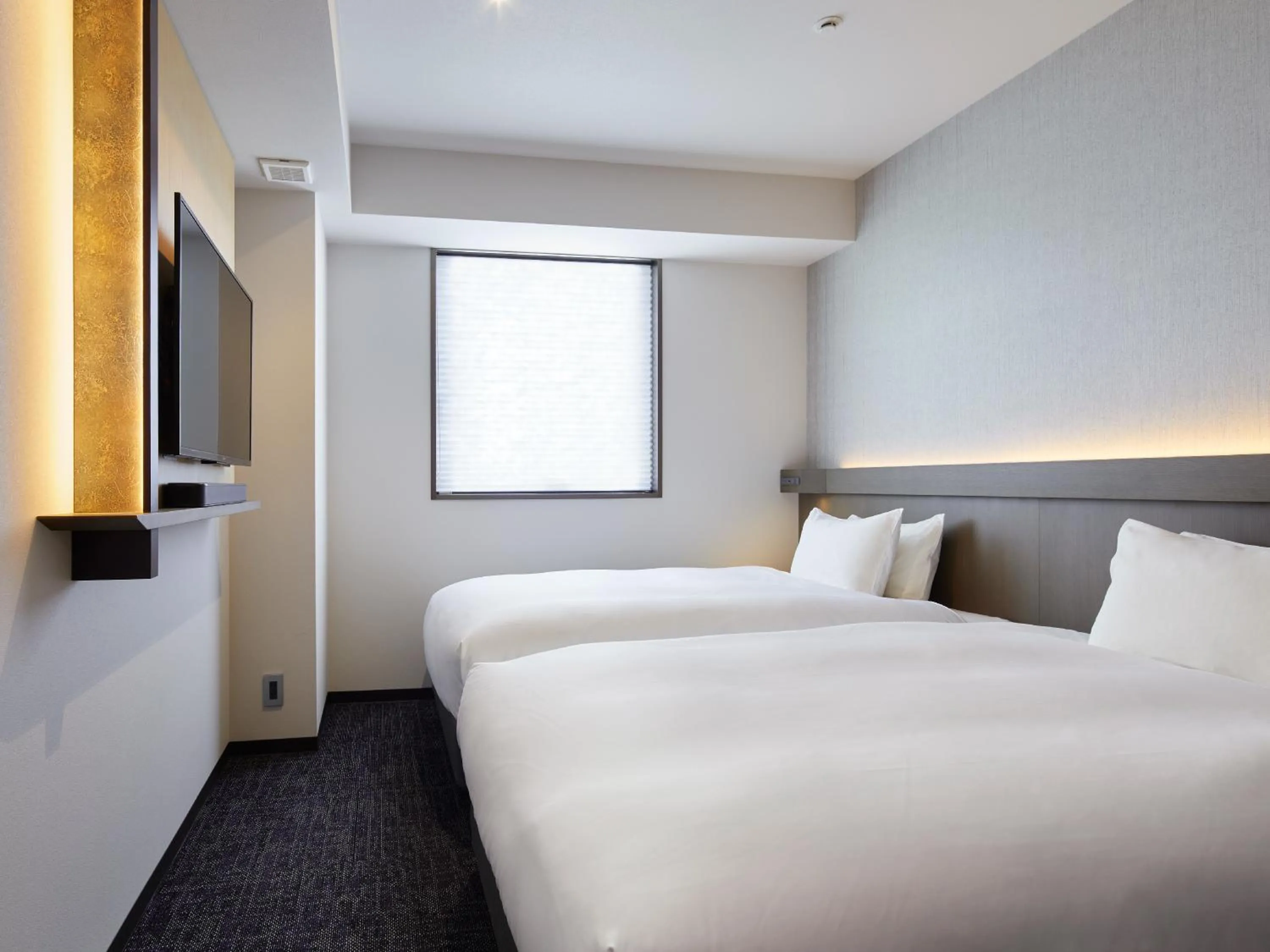 Bed in Agora Tokyo Ginza