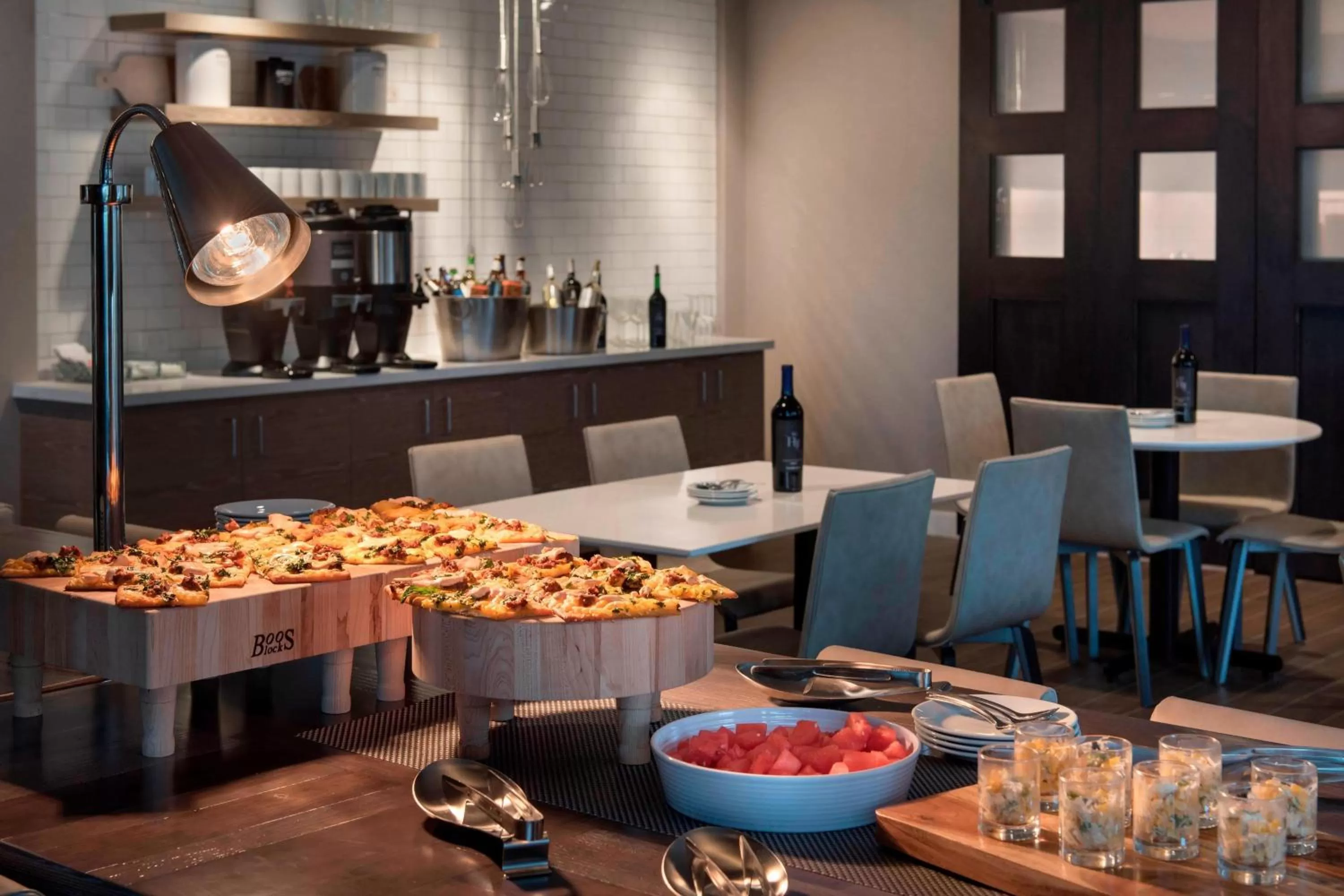 Restaurant/places to eat in Residence Inn by Marriott Lancaster