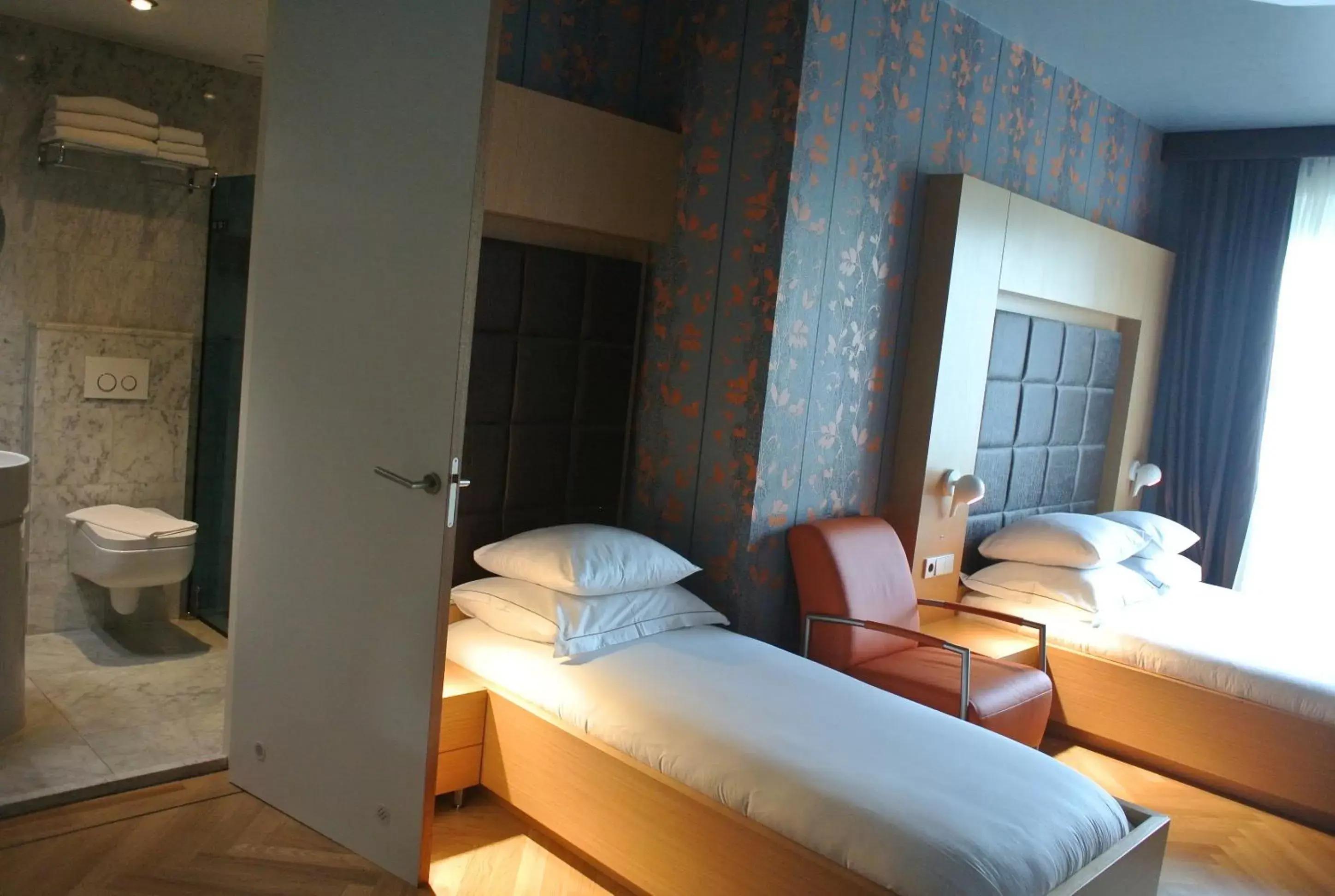 Photo of the whole room, Bed in Amadi Park Hotel