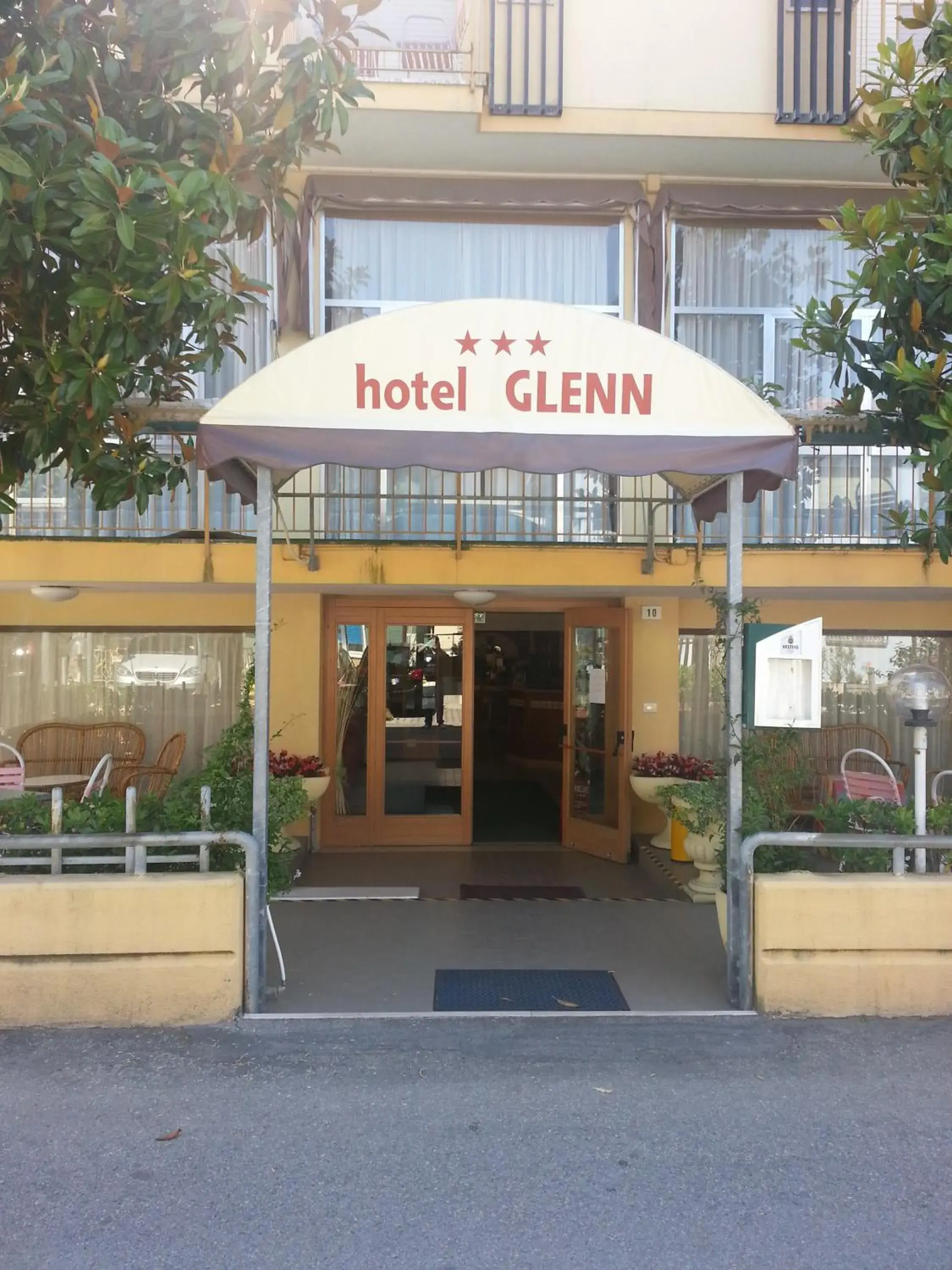 Facade/entrance in Hotel Glenn
