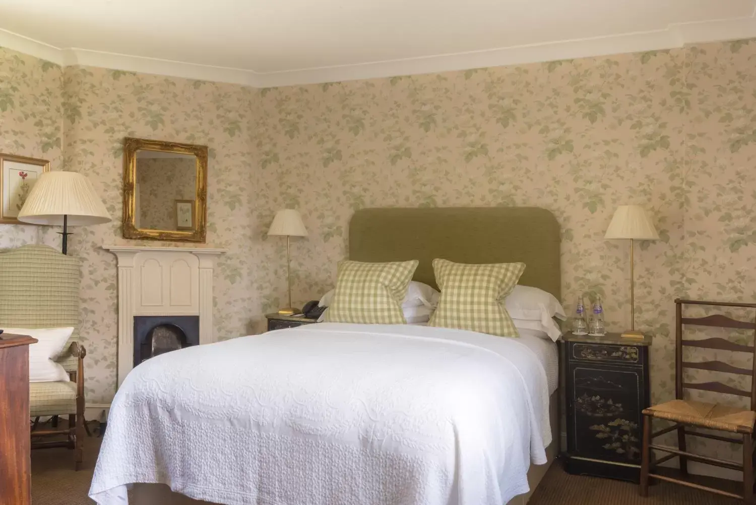 Bed in Greywalls Hotel & Chez Roux