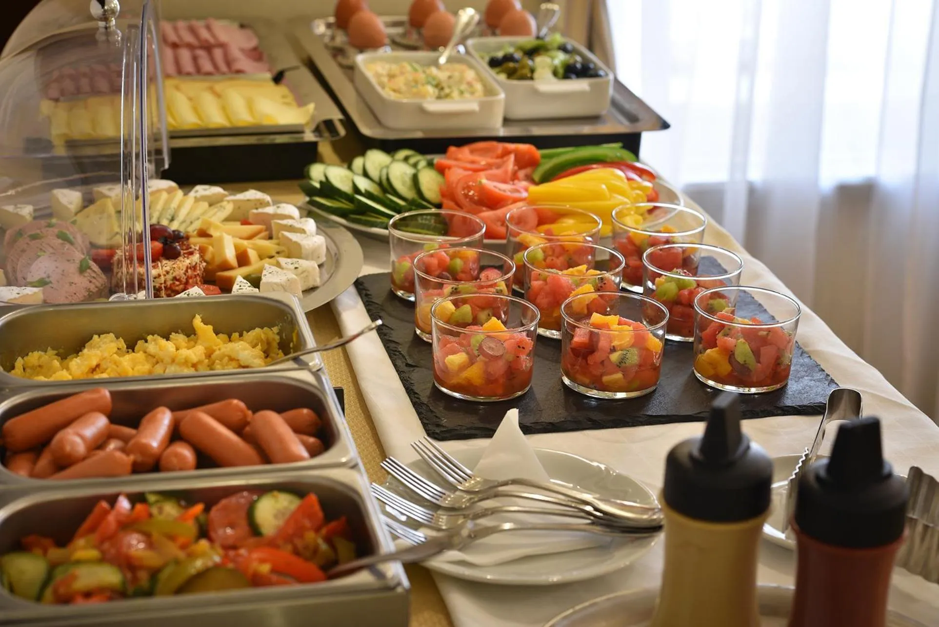 Breakfast in Hotel Certovka