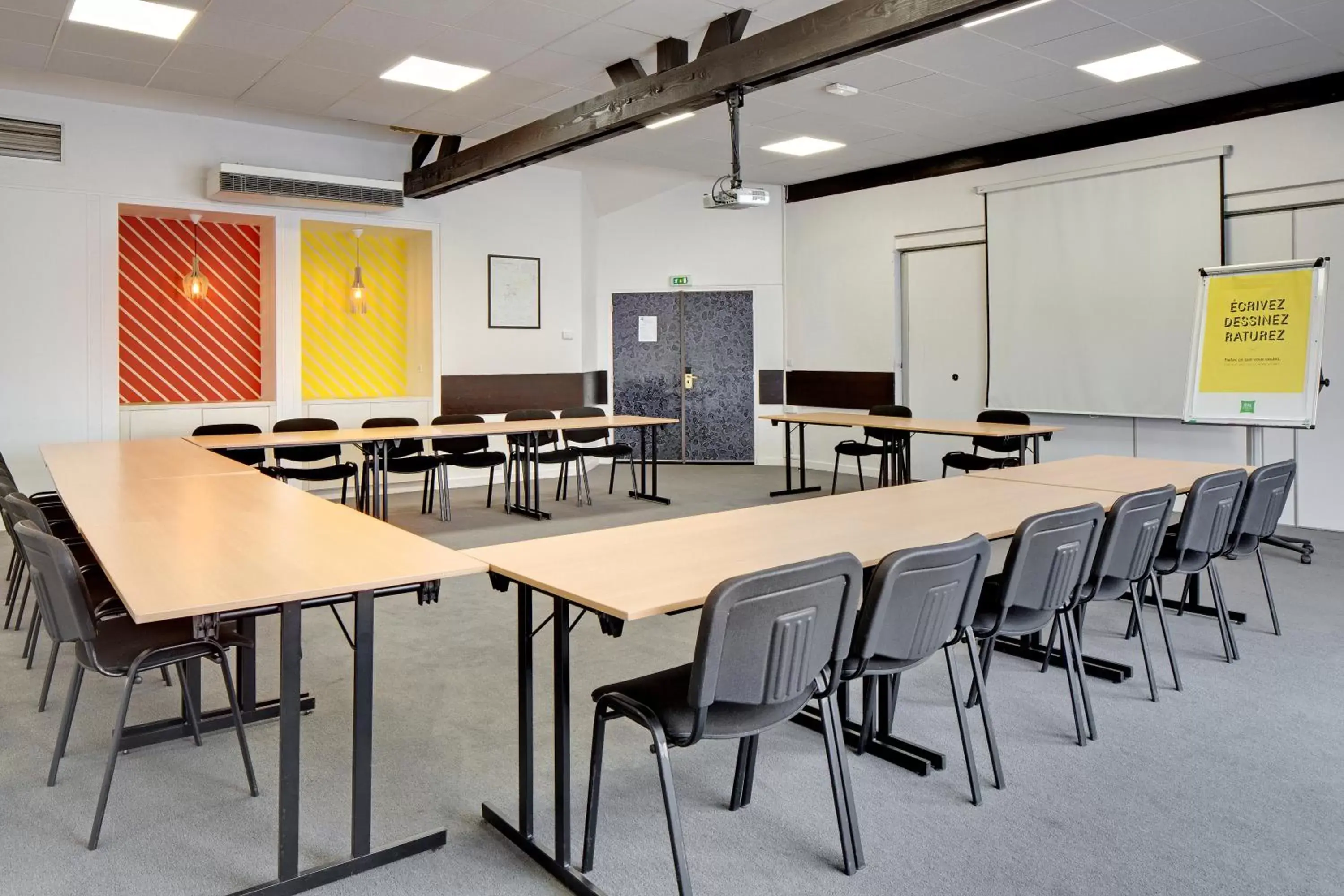 Meeting/conference room in Hôtel ibis Styles Auxerre Nord