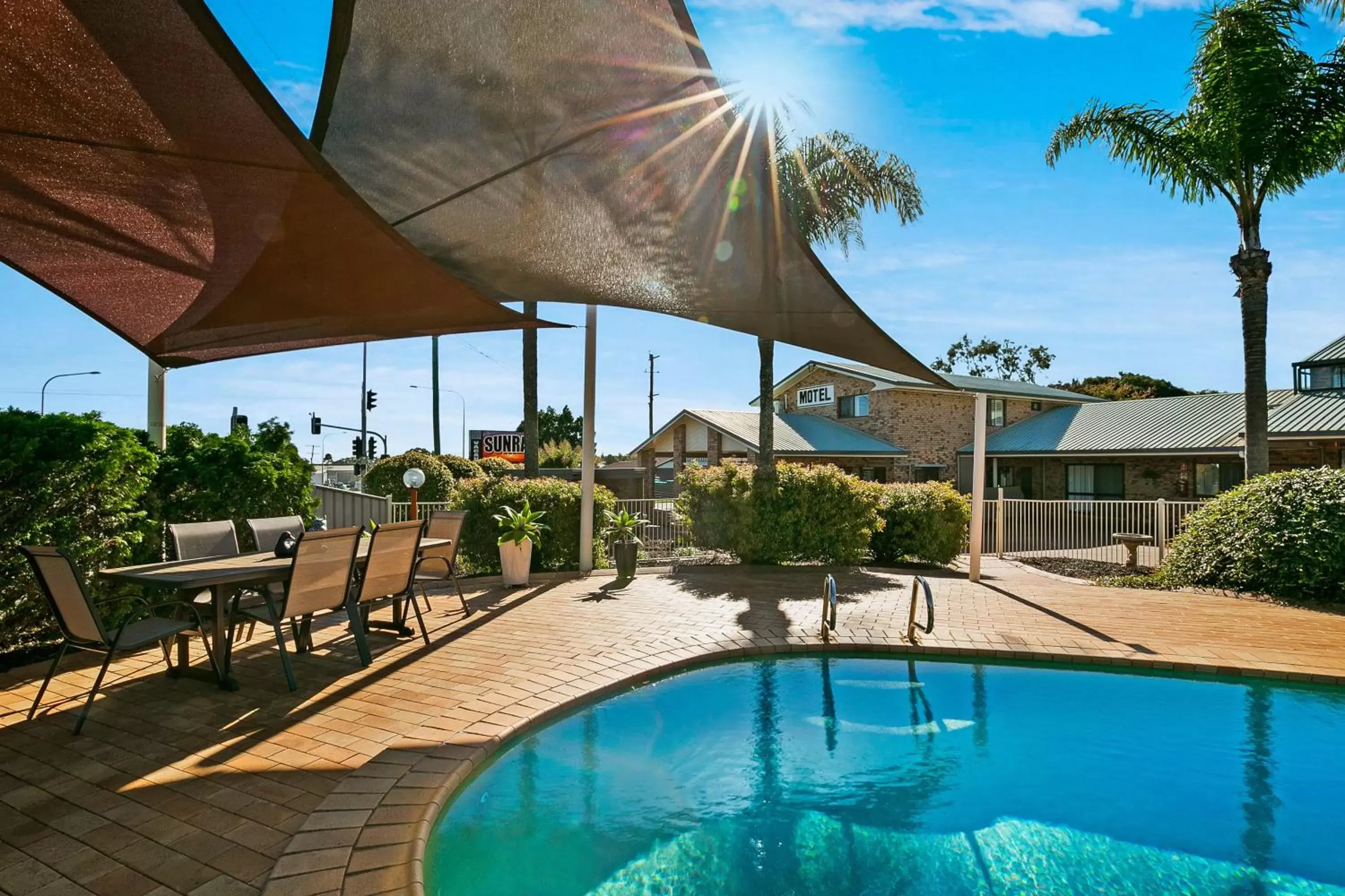 Swimming Pool in Sunray Motor Inn