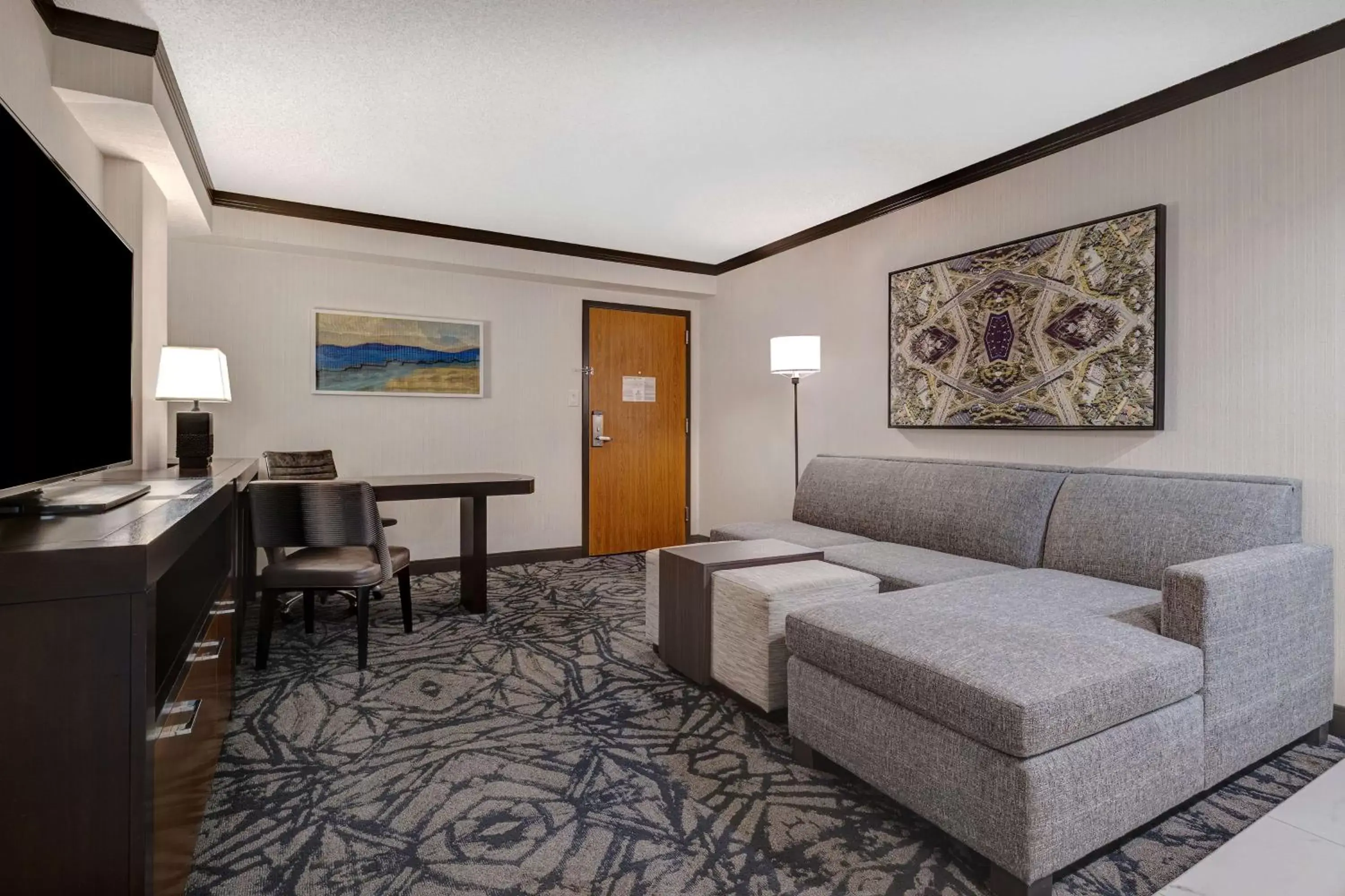 Bedroom in Embassy Suites by Hilton Santa Clara Silicon Valley
