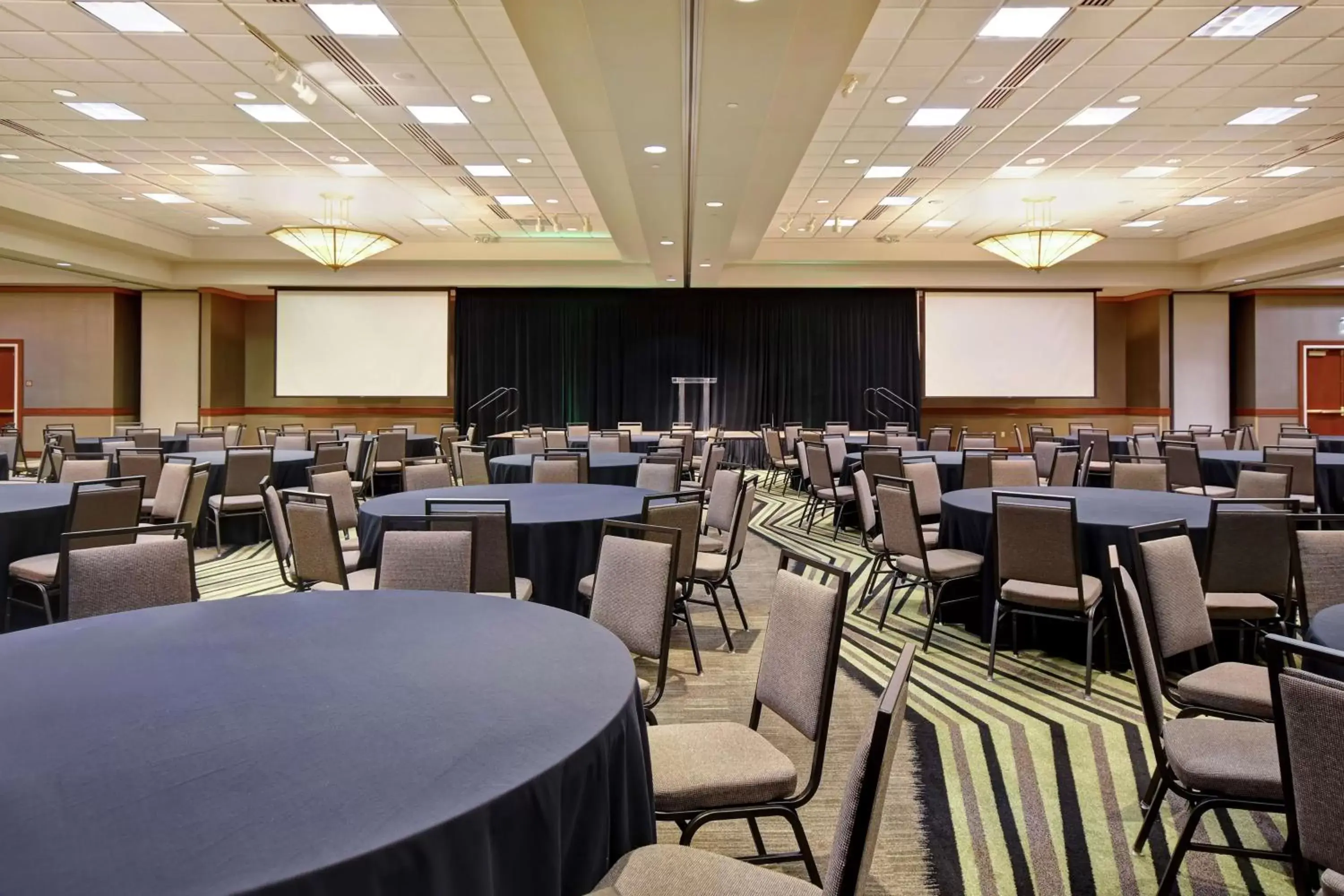 Meeting/conference room in Embassy Suites Little Rock