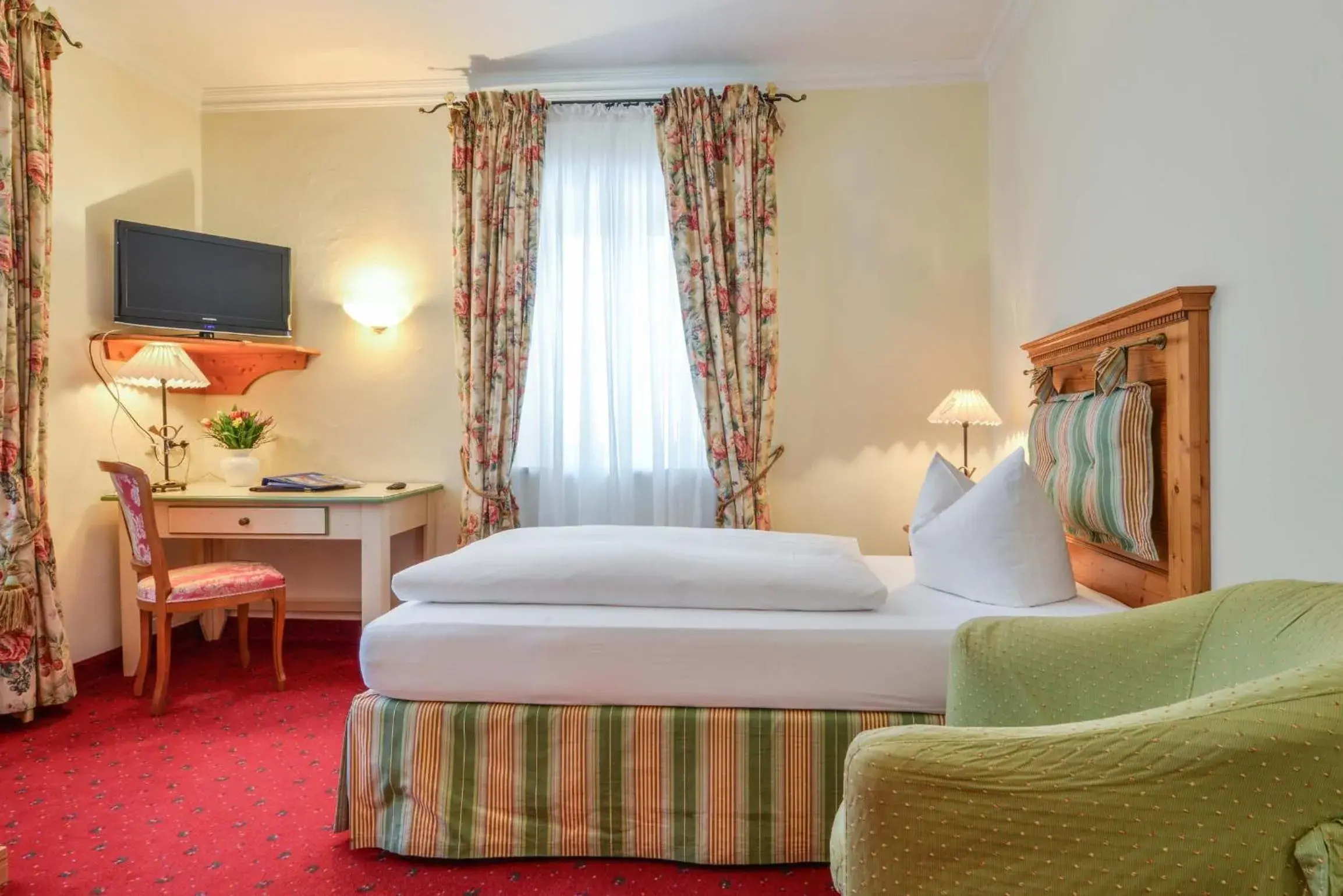 Comfort Single Room in Hotel Post Murnau Comfort Single Room in Hotel Post Murnau