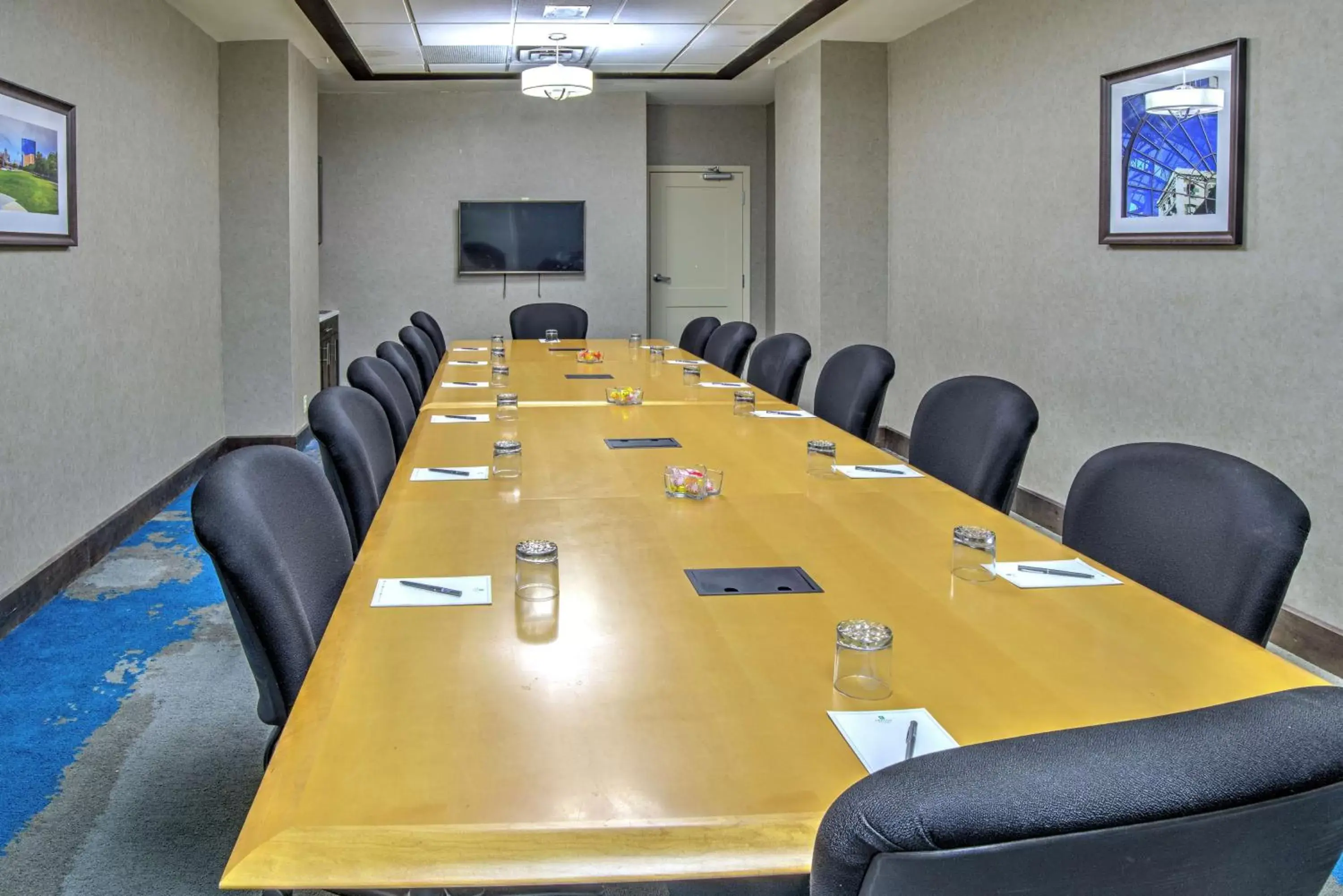 Meeting/conference room in Embassy Suites by Hilton Indianapolis North