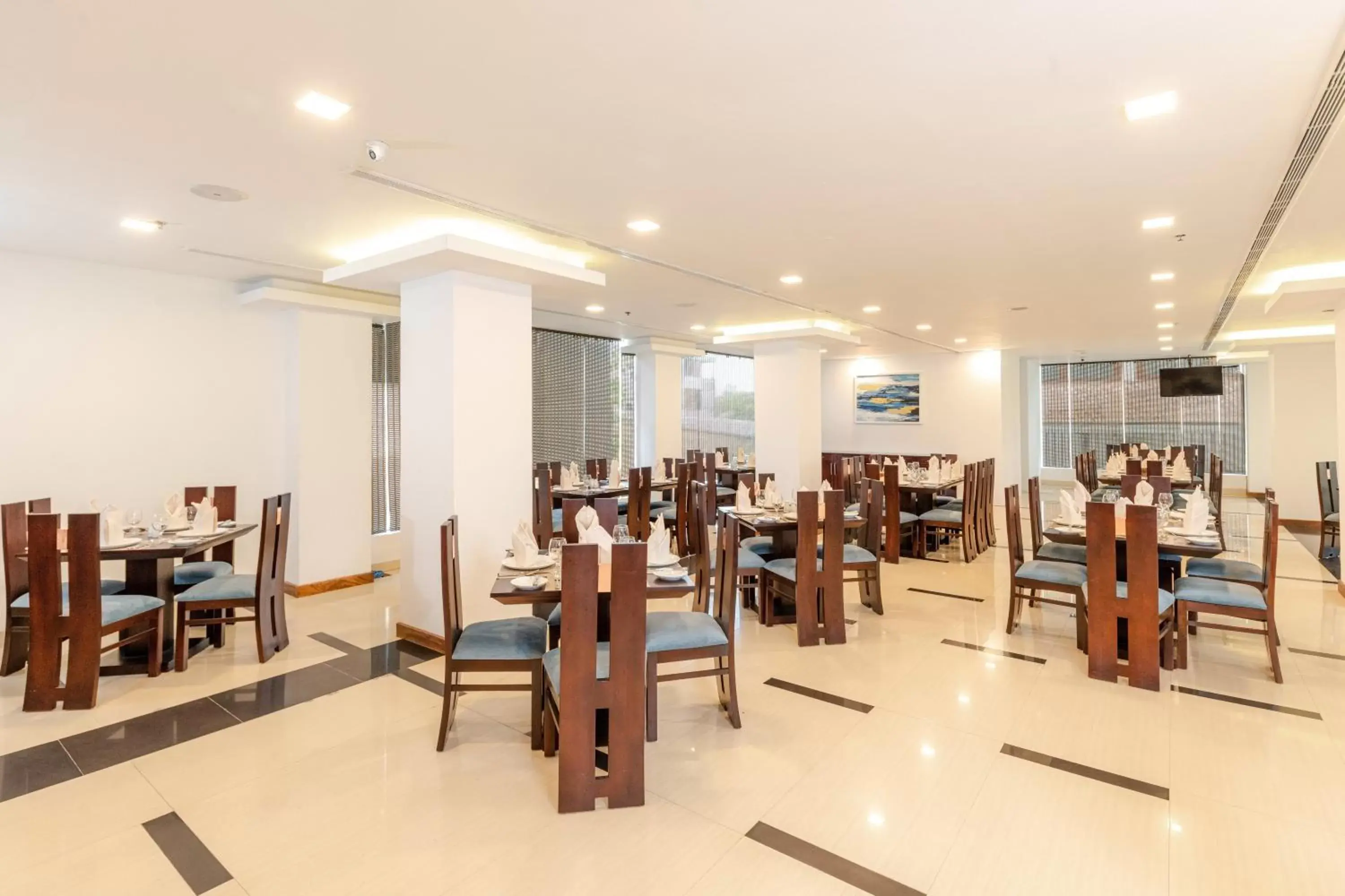 Restaurant/places to eat, Fitness Center/Facilities in Pearl Grand By Rathna