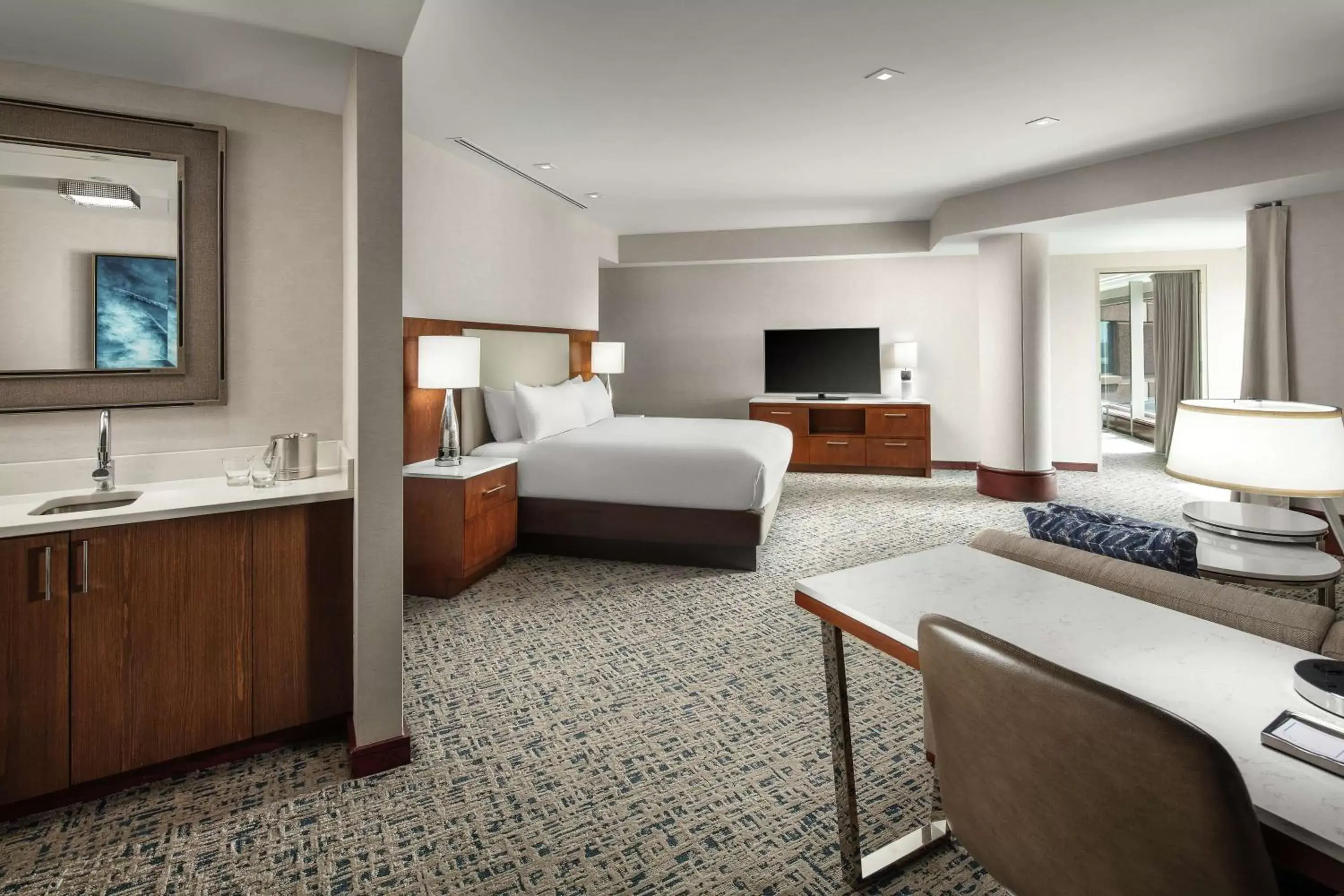 Bedroom, TV/Entertainment Center in Hilton Boston Logan Airport