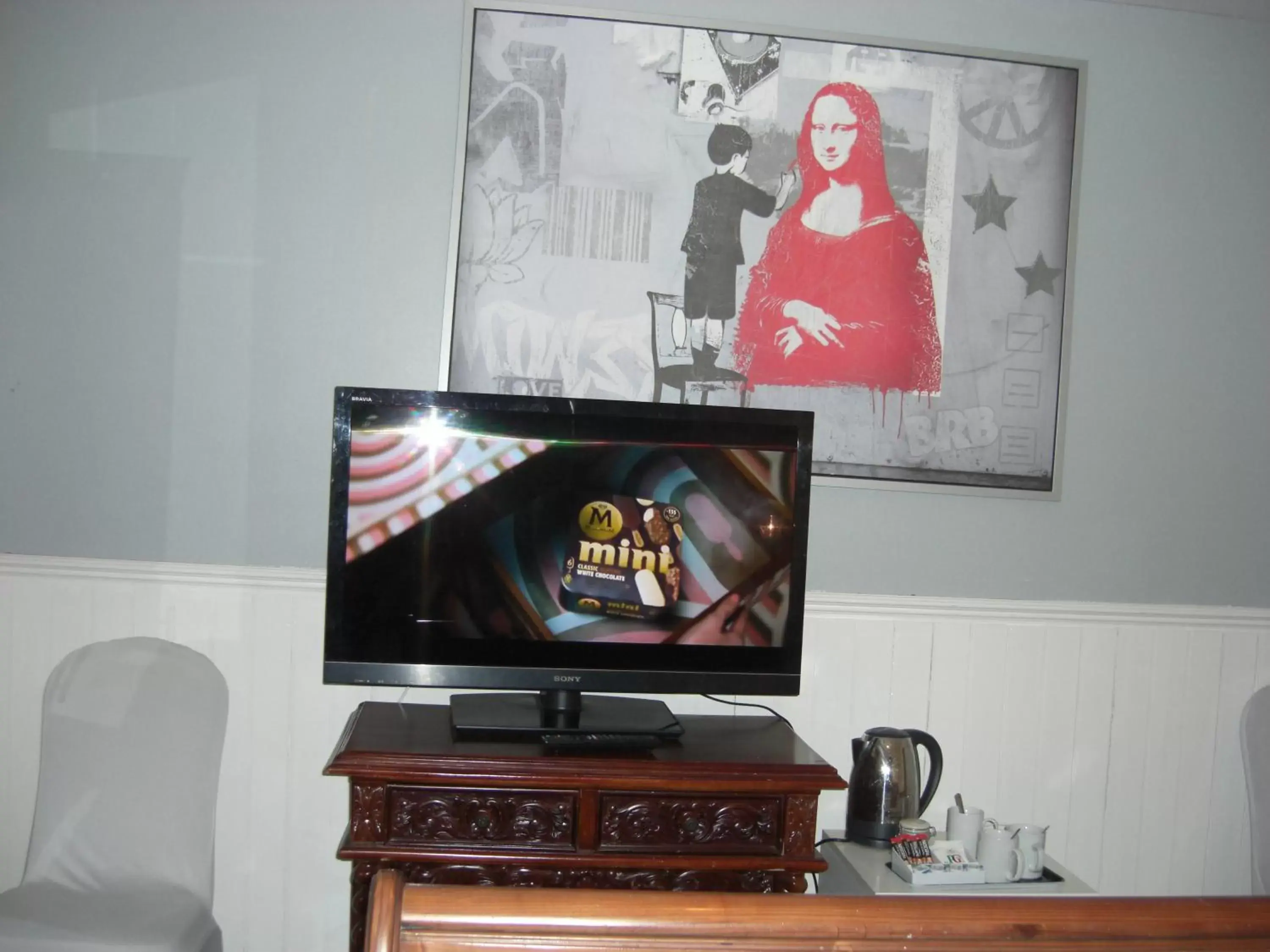 TV and multimedia, TV/Entertainment Center in Lynebank House Hotel, Bed & Breakfast