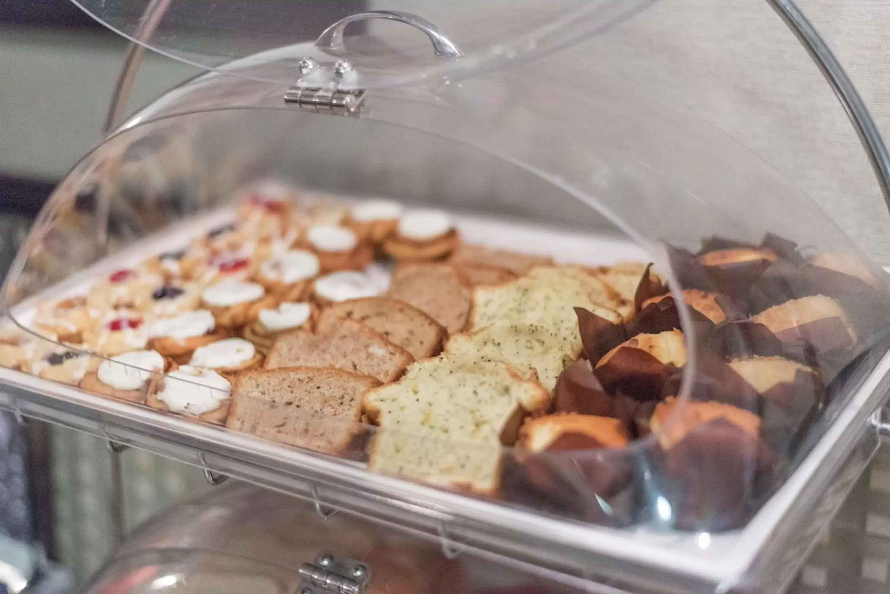 Breakfast in Hampton Inn Muskegon Breakfast in Hampton Inn Muskegon