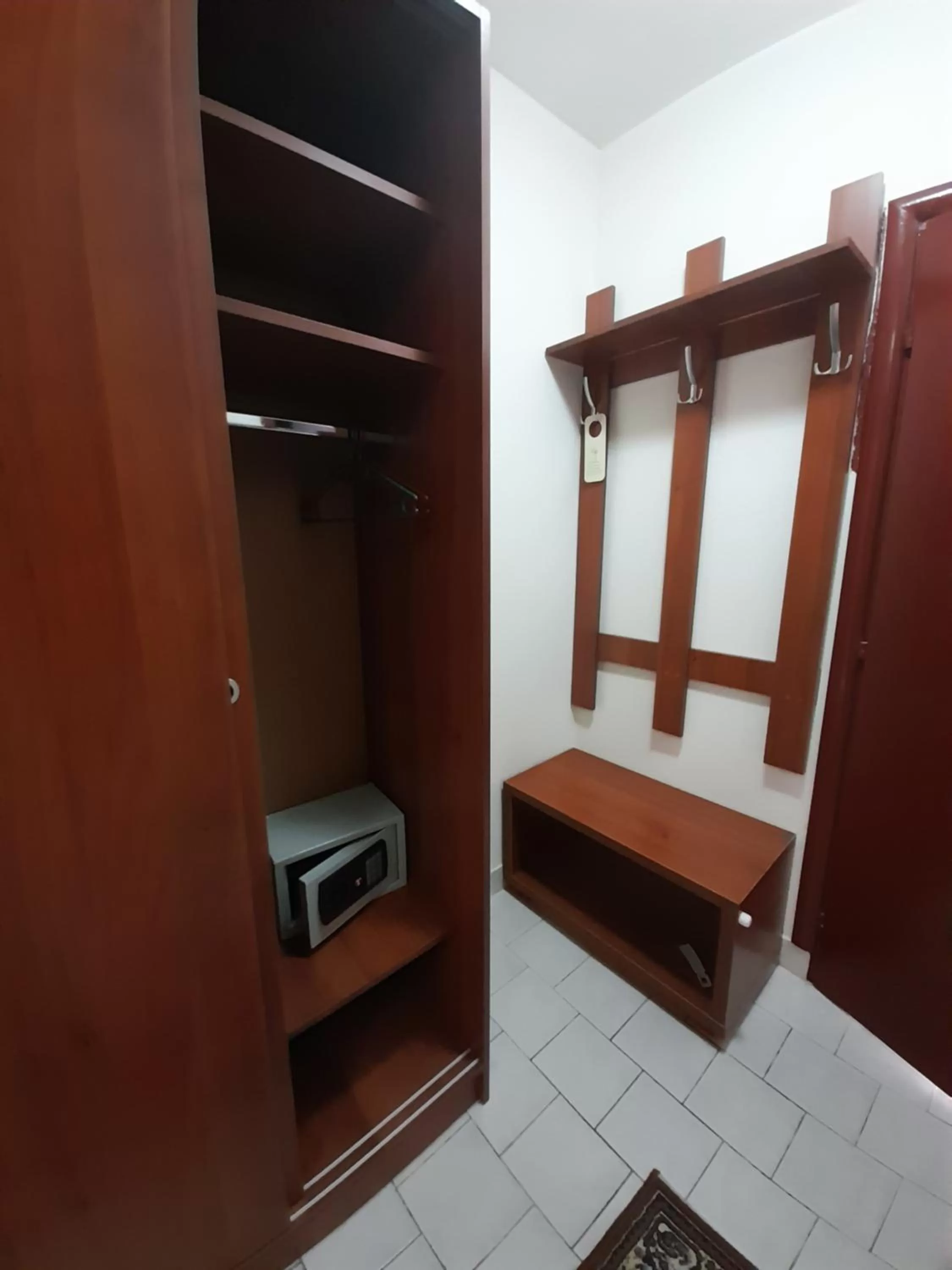 Text overlay in " Villa Kruna Lux "