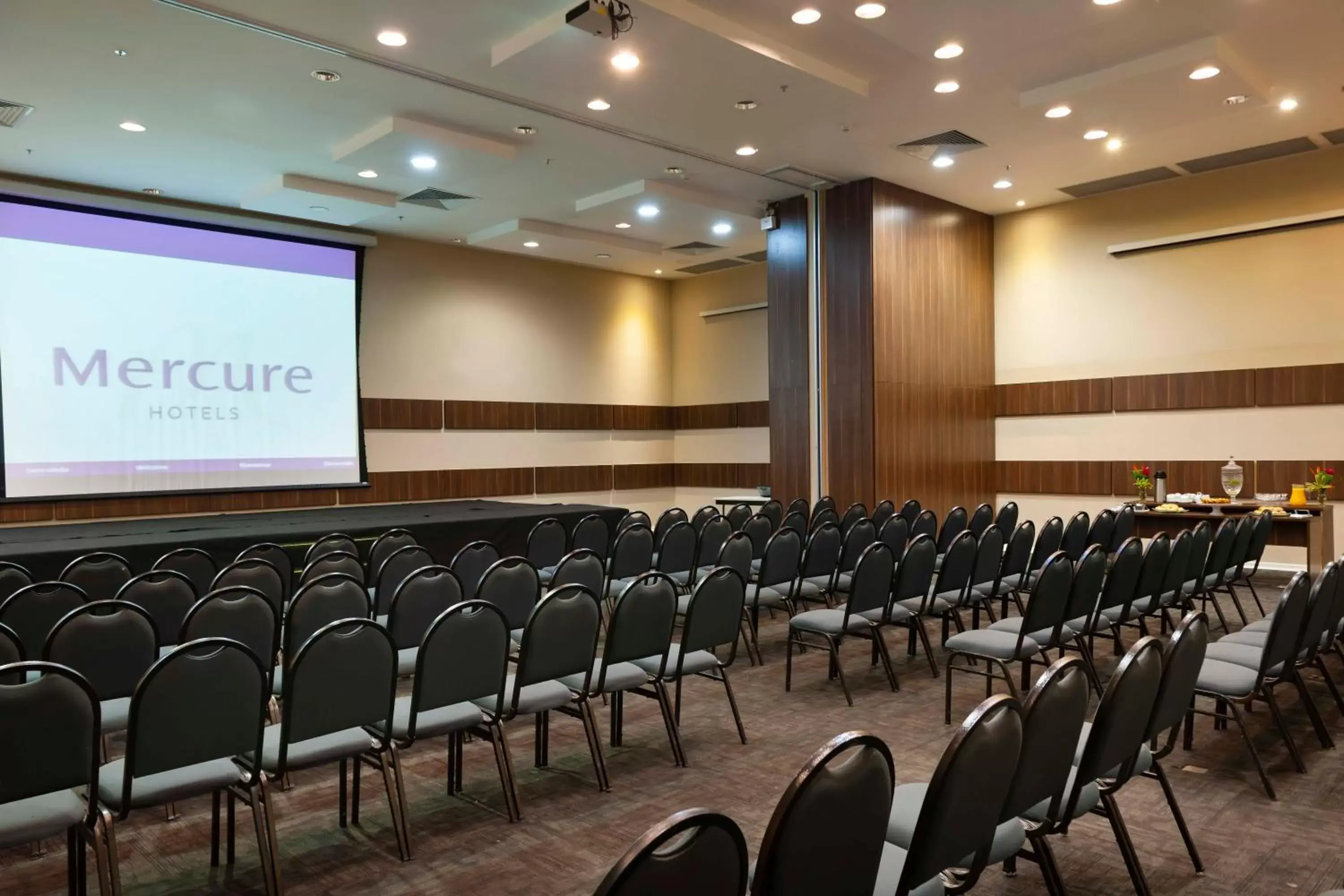 Meeting/conference room in Mercure Rio de Janeiro Nova Iguaçu