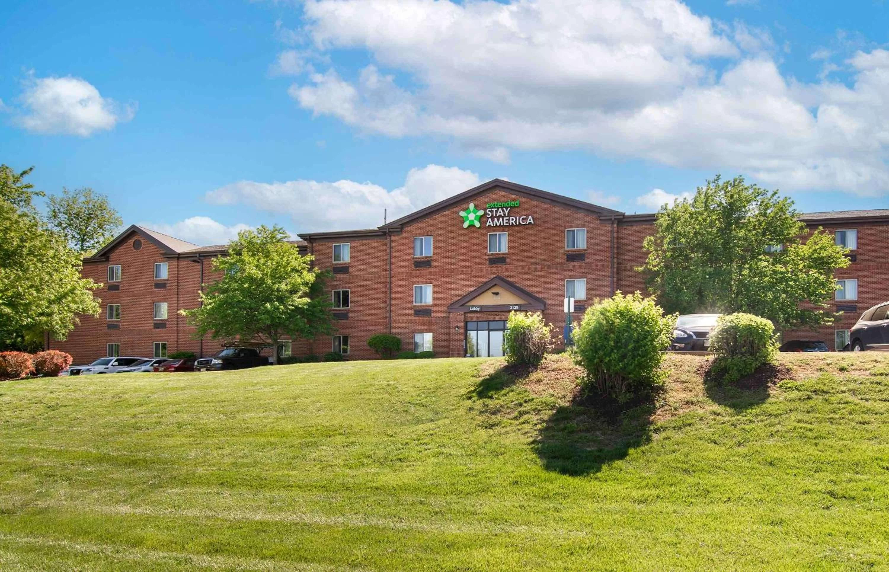 Property building in Extended Stay America Select Suites - St Louis - Earth City