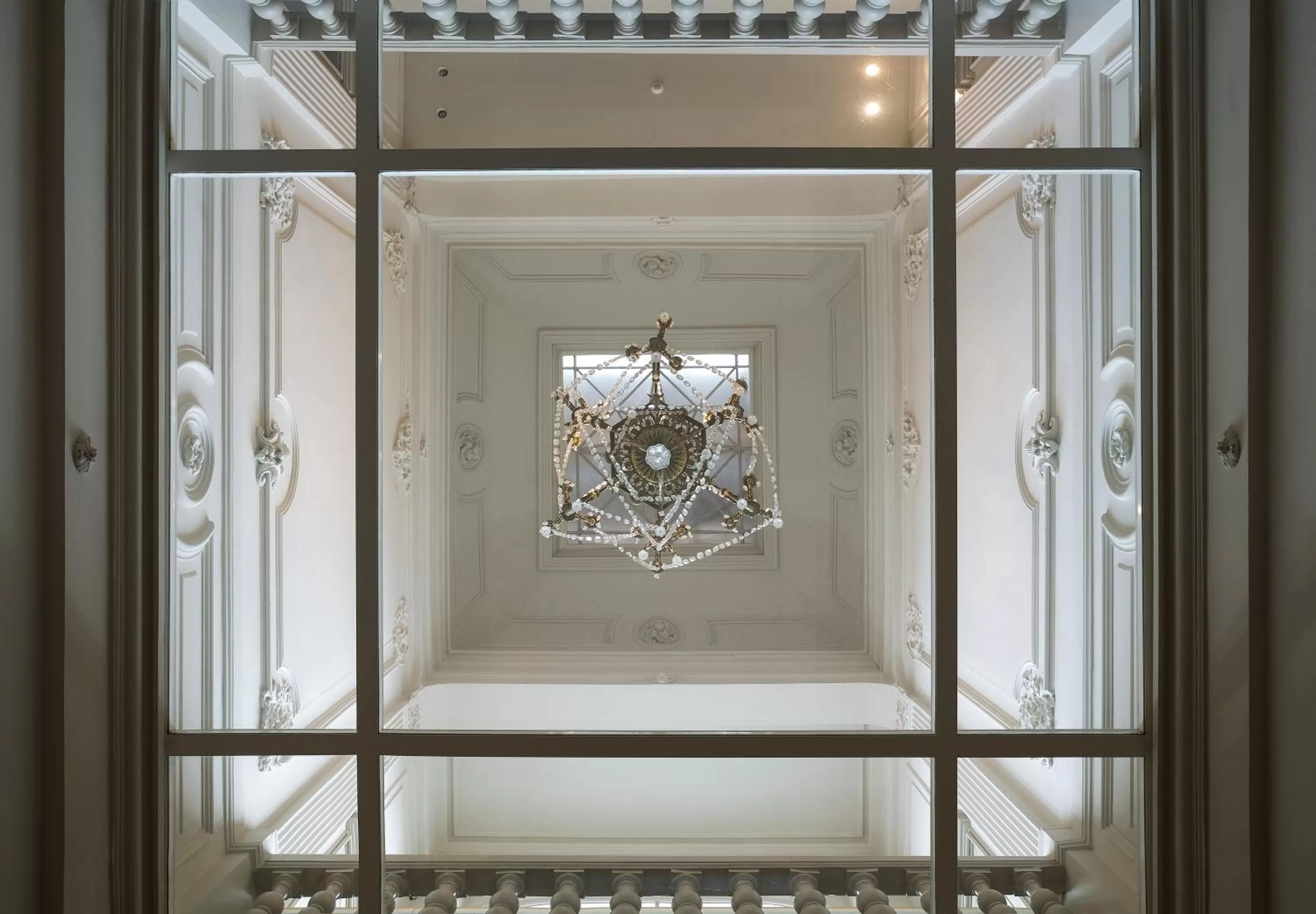 Decorative detail in Hotel Van Cleef