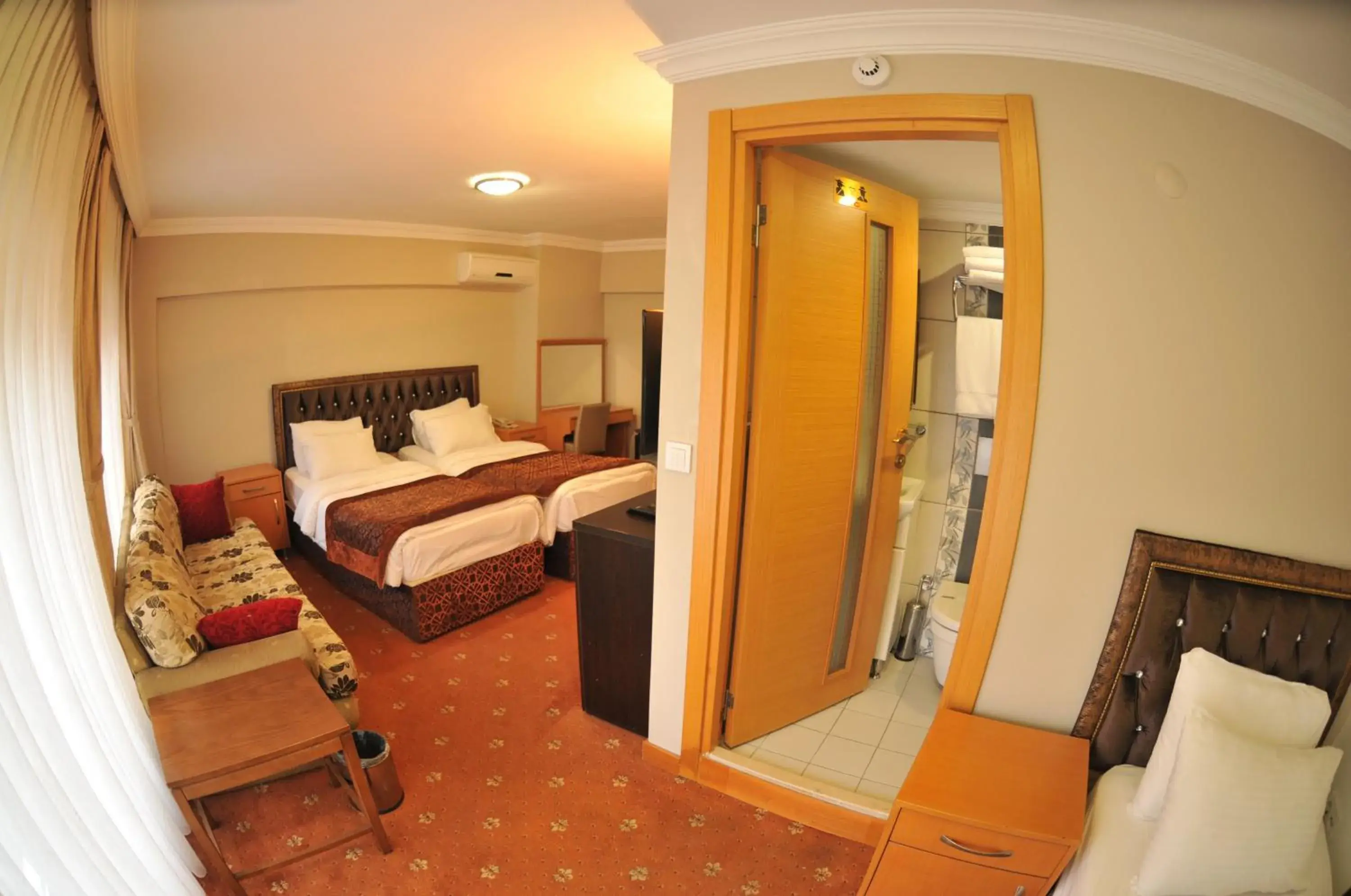 Triple Room in Palace Point Hotel