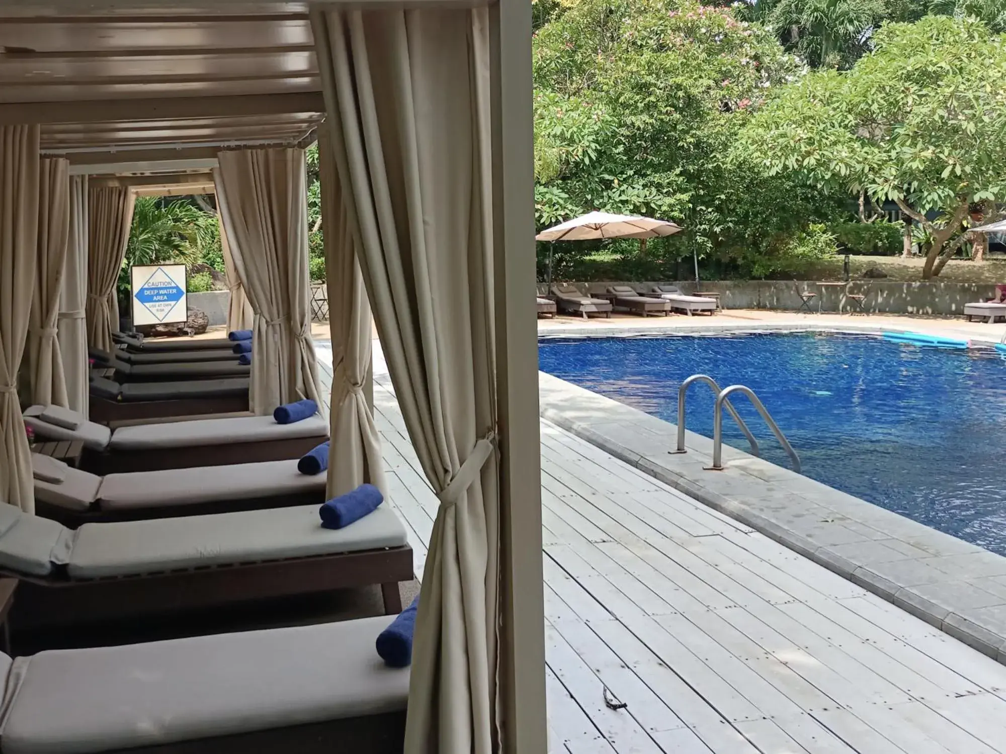 Swimming Pool in Let's Hyde Pattaya Resort & Villas - Pool Cabanas