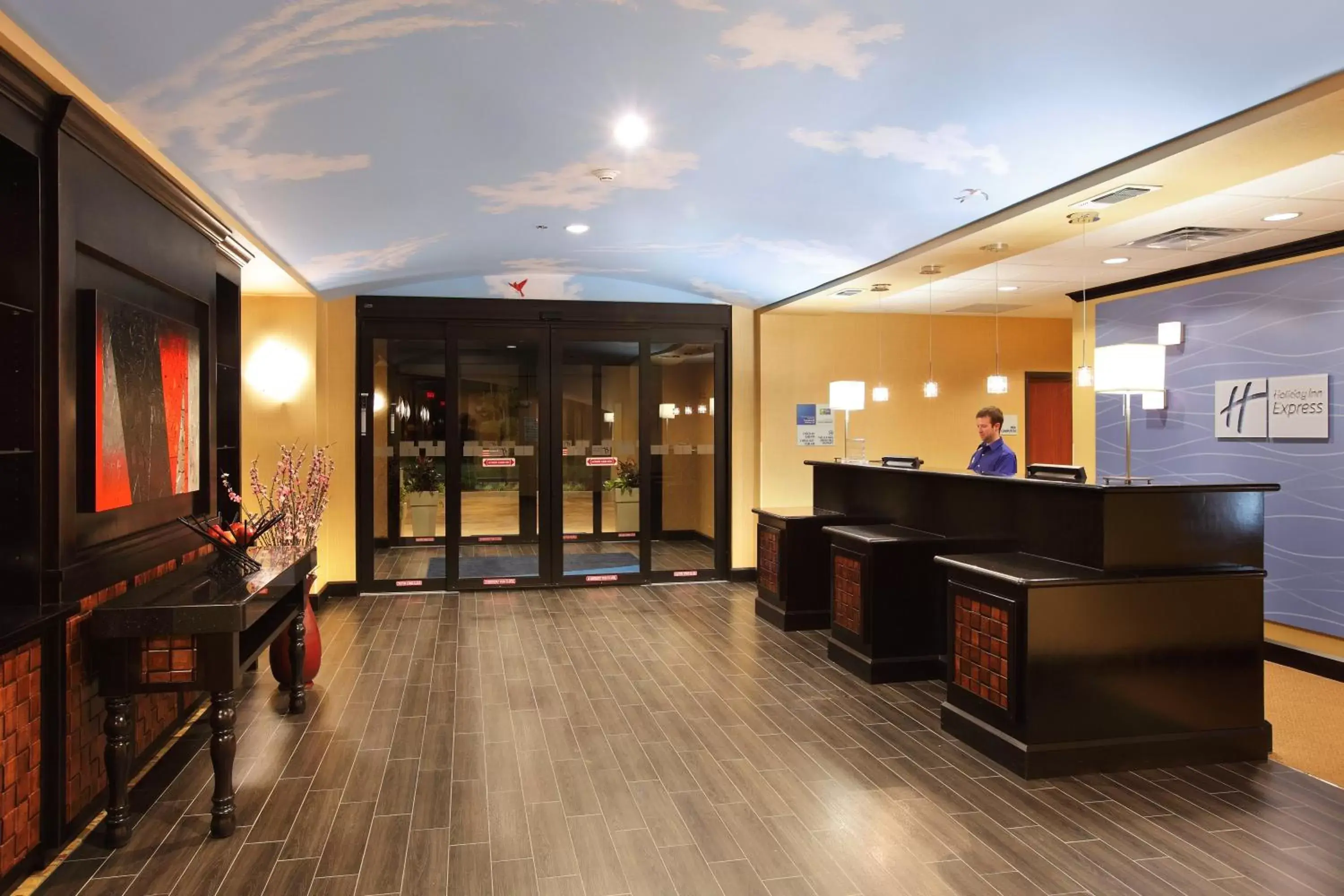 Property building, Lobby/Reception in Holiday Inn Express Hotel & Suites Texarkana East, an IHG Hotel