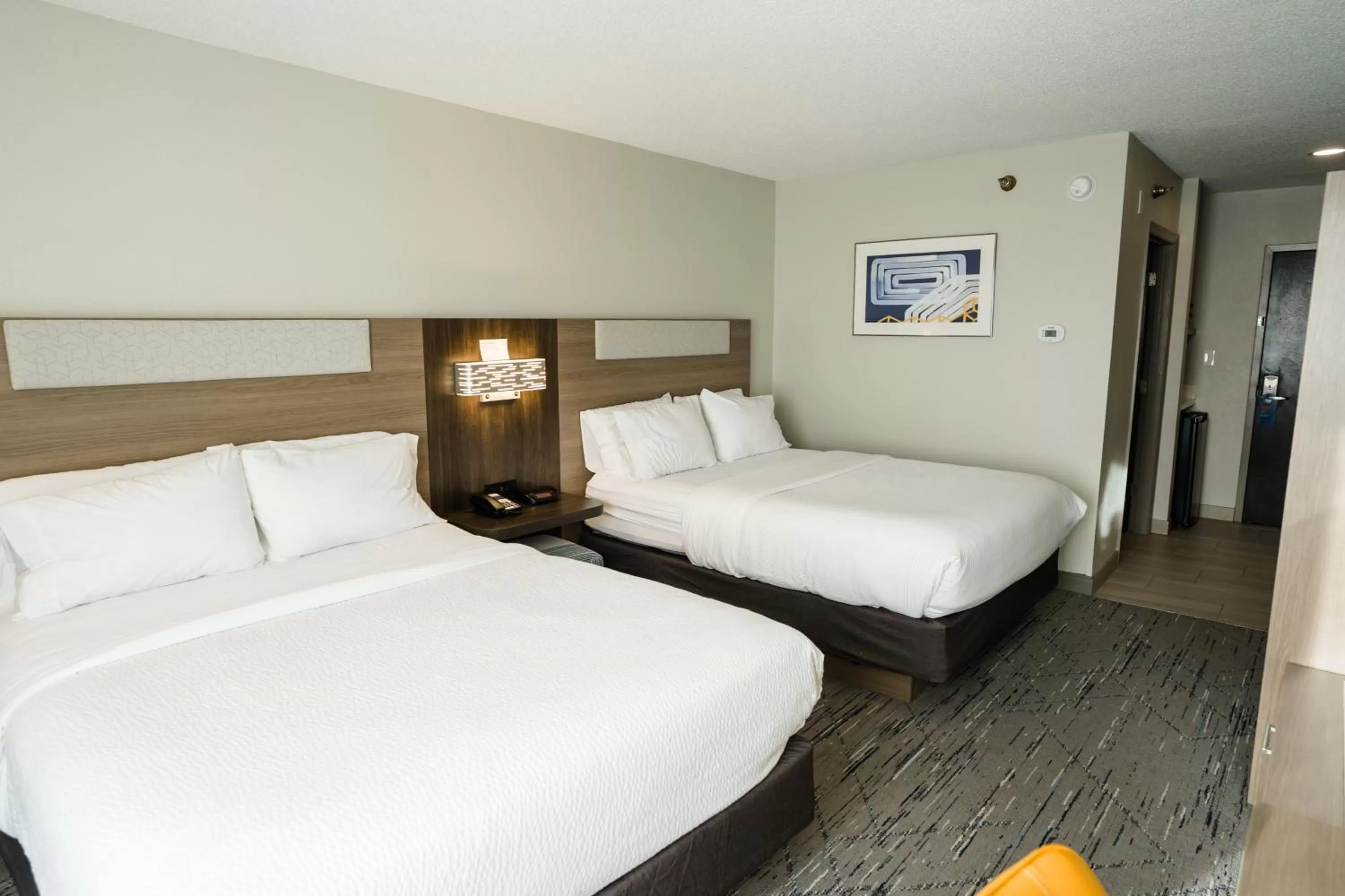 Photo of the whole room, Bed in Holiday Inn Express Hotel & Suites Knoxville-North-I-75 Exit 112 by IHG