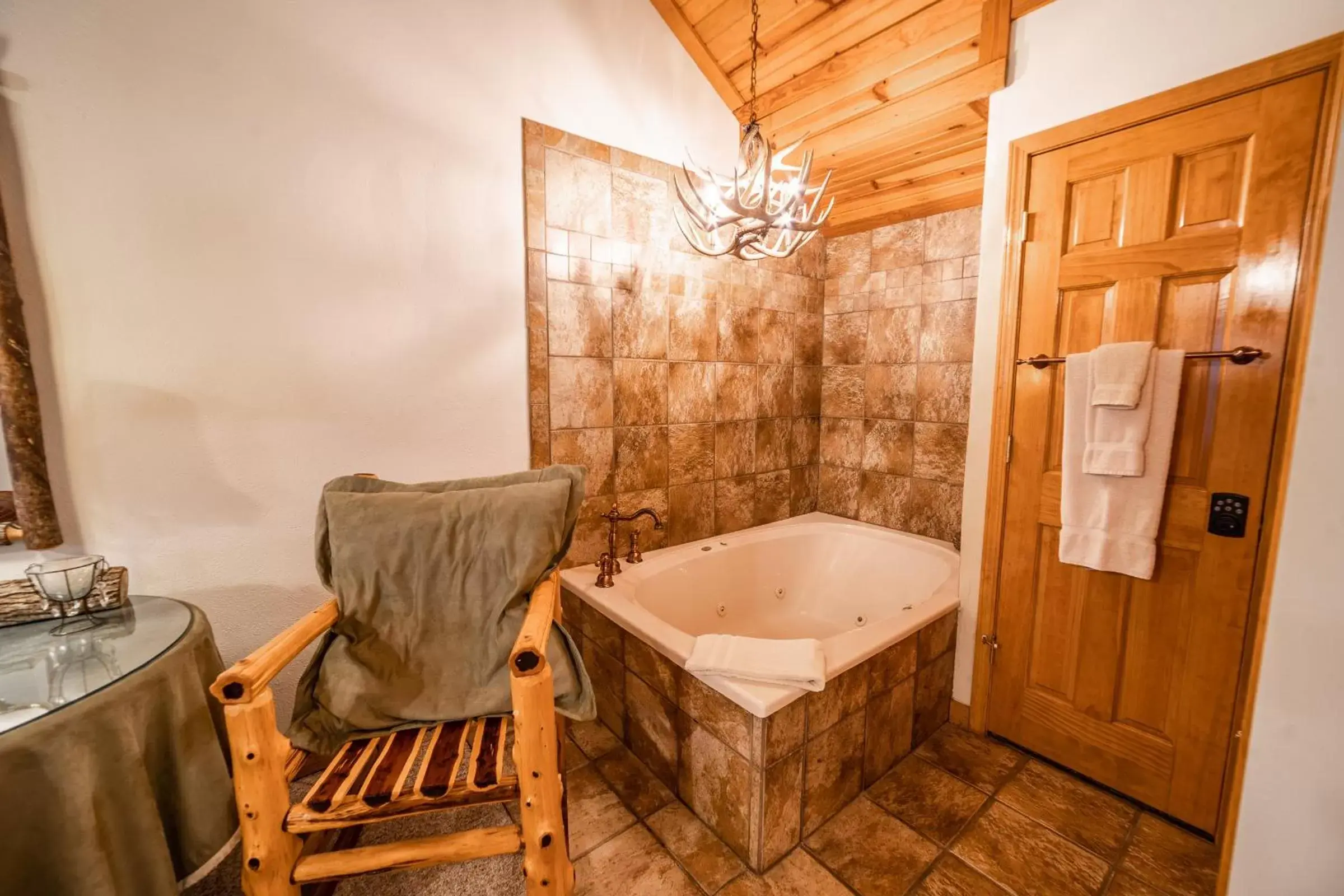 Bath, Bathroom in Cabins at Grand Mountain