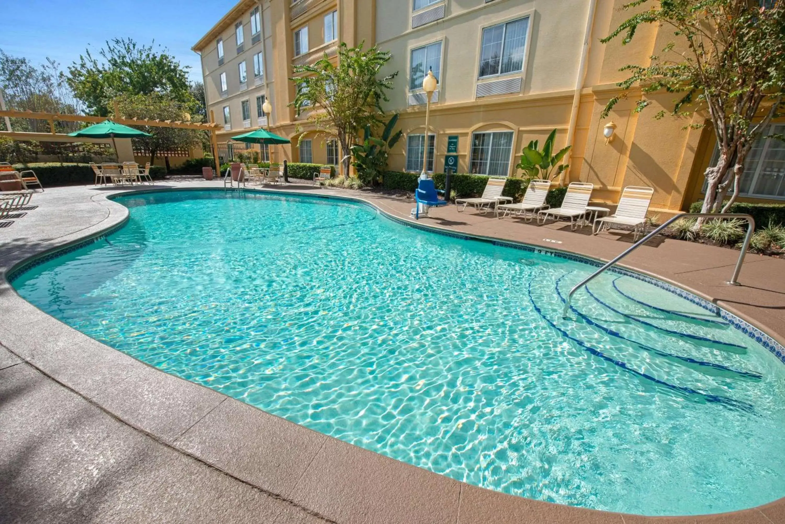 On site, Swimming Pool in La Quinta by Wyndham USF (Near Busch Gardens)