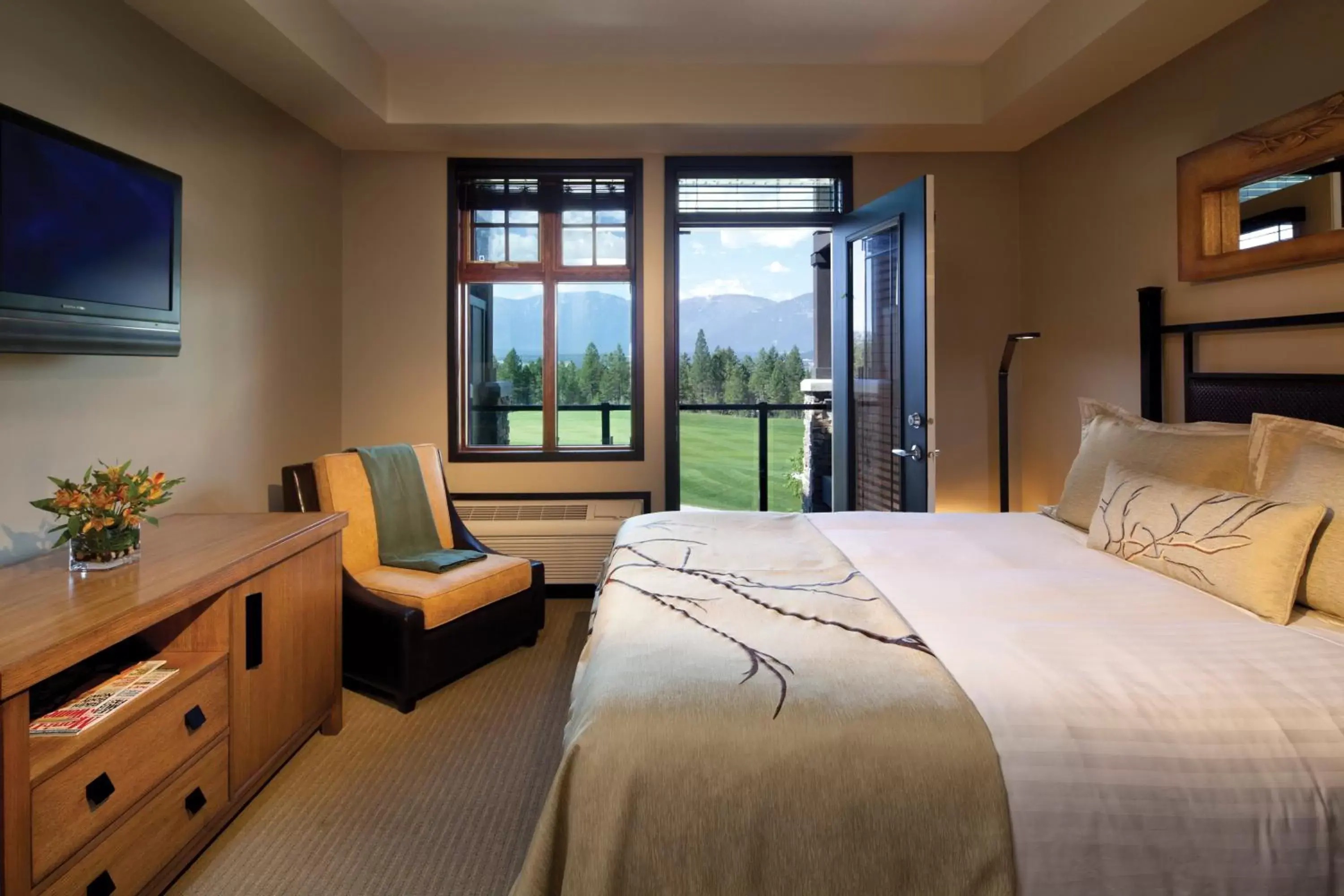 Bed in Copper Point Resort