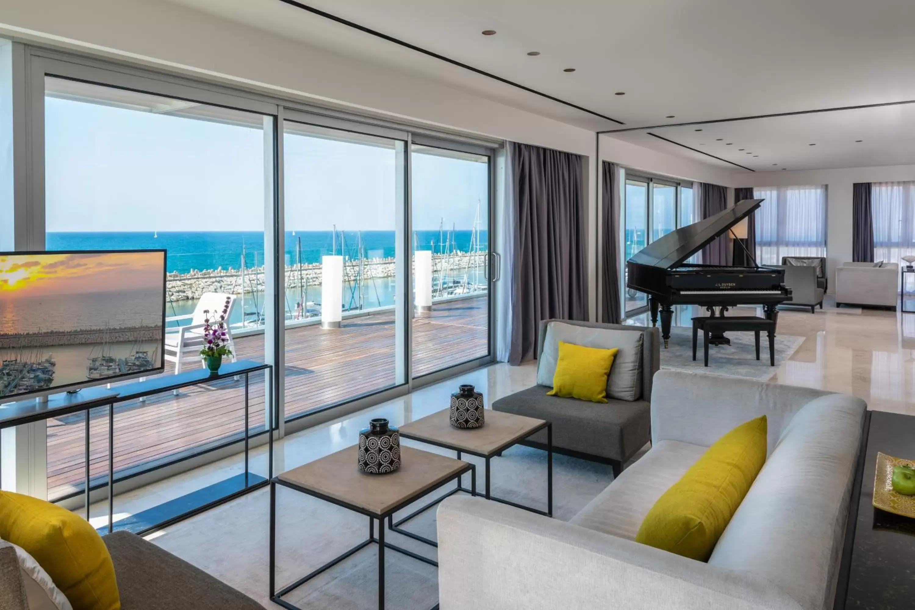 Balcony/Terrace, Seating Area in Herods Herzliya