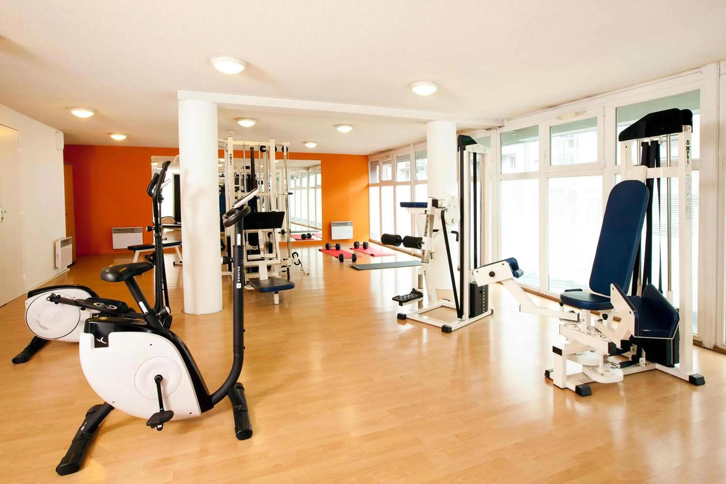 Fitness centre/facilities, Fitness Center/Facilities in Séjours & Affaires Poitiers Lamartine