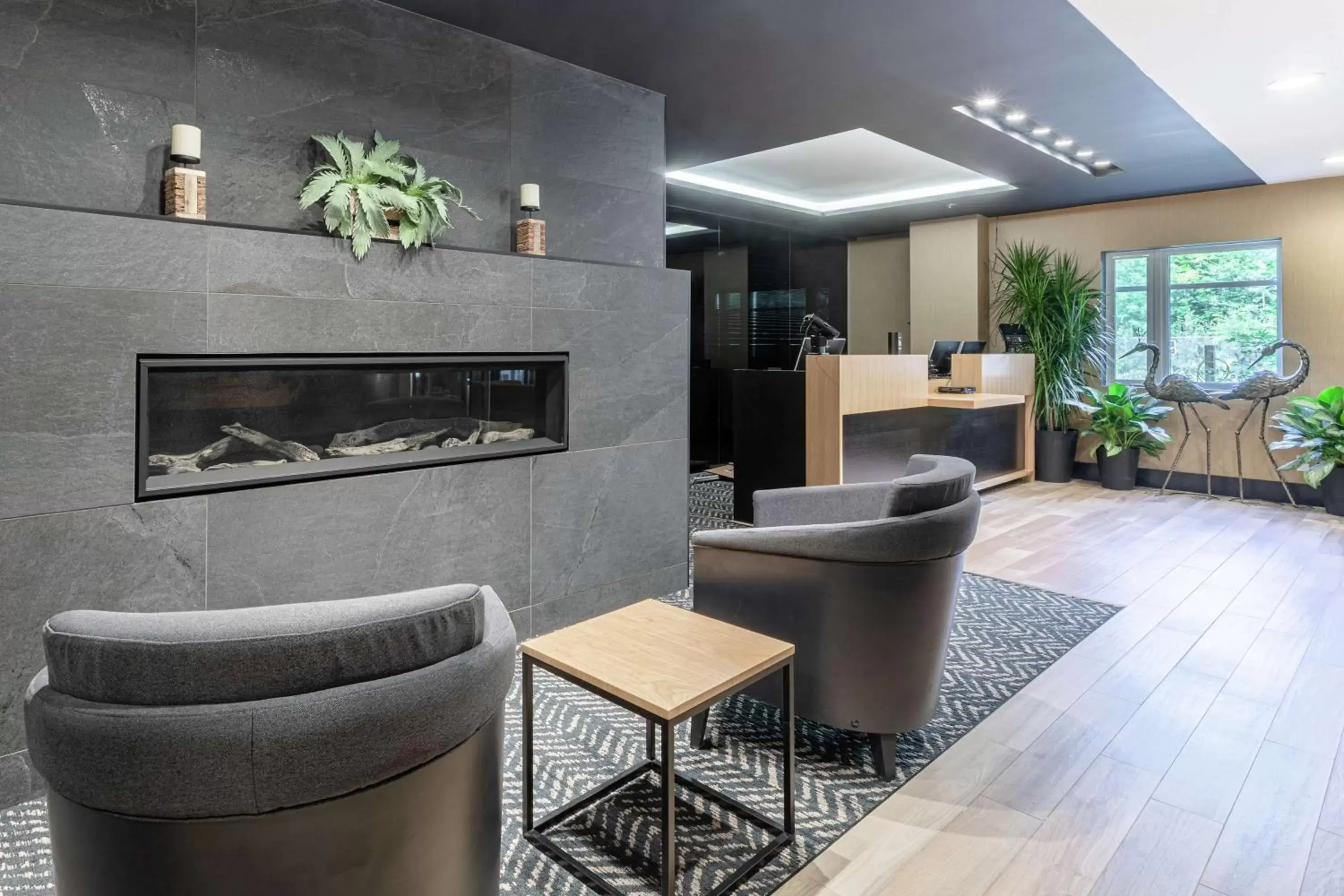 Lobby or reception in DoubleTree by Hilton Quebec Resort Lobby or reception in DoubleTree by Hilton Quebec Resort