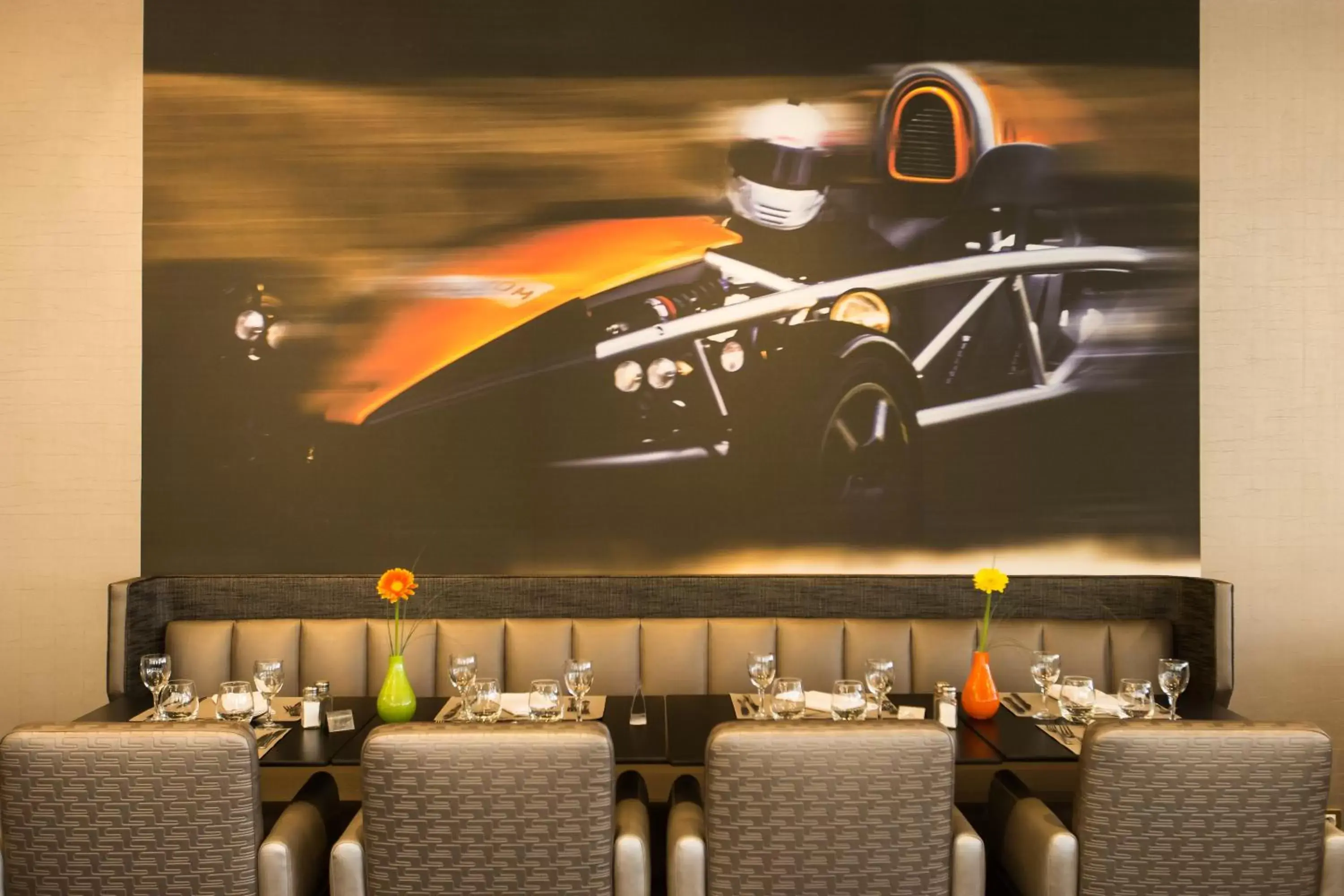 Restaurant/places to eat in Hotel Le Paddock