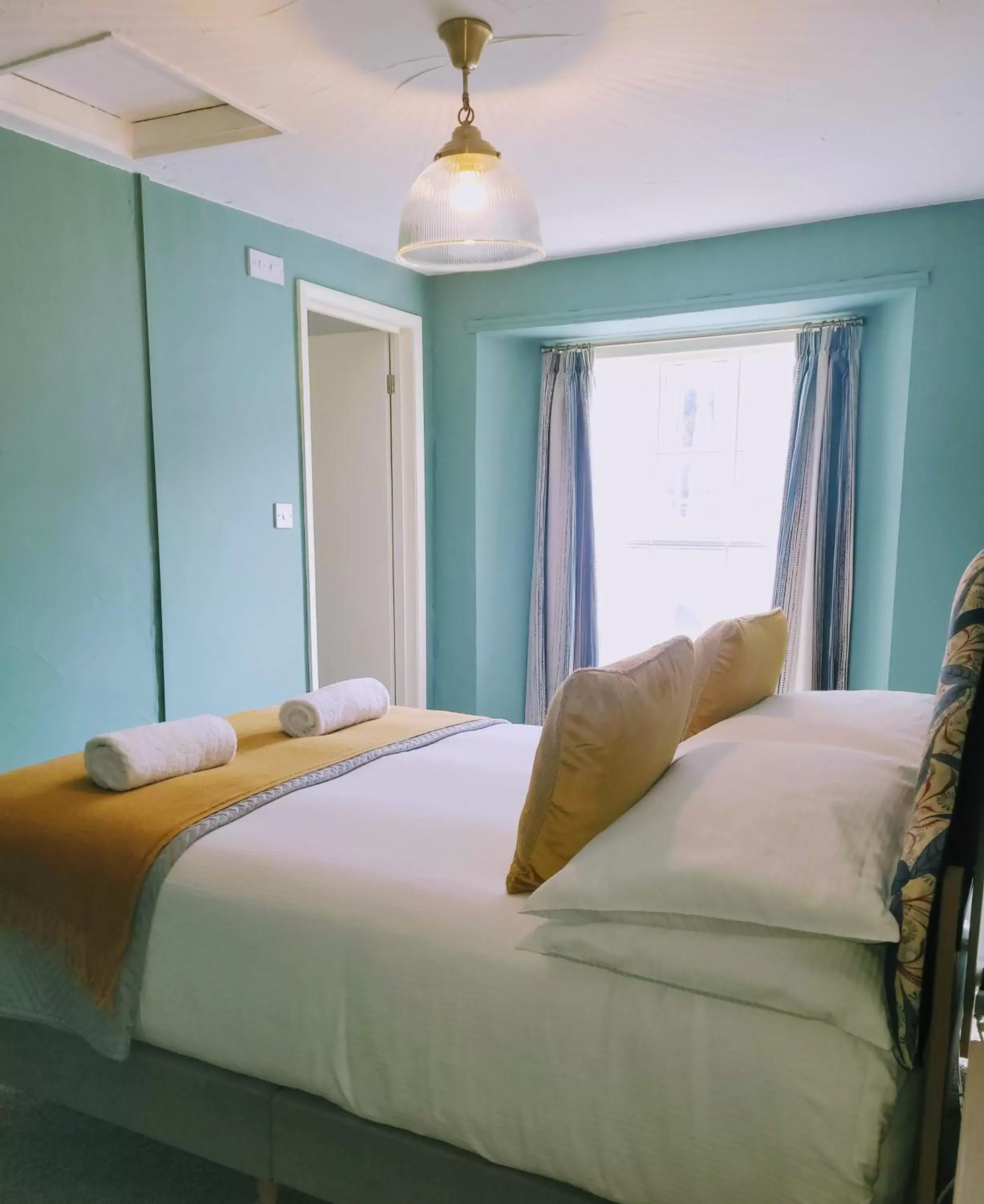 Double Room with Bathroom - single occupancy in Jacobs Ladder Inn & Brewery Double Room with Bathroom - single occupancy in Jacobs Ladder Inn & Brewery