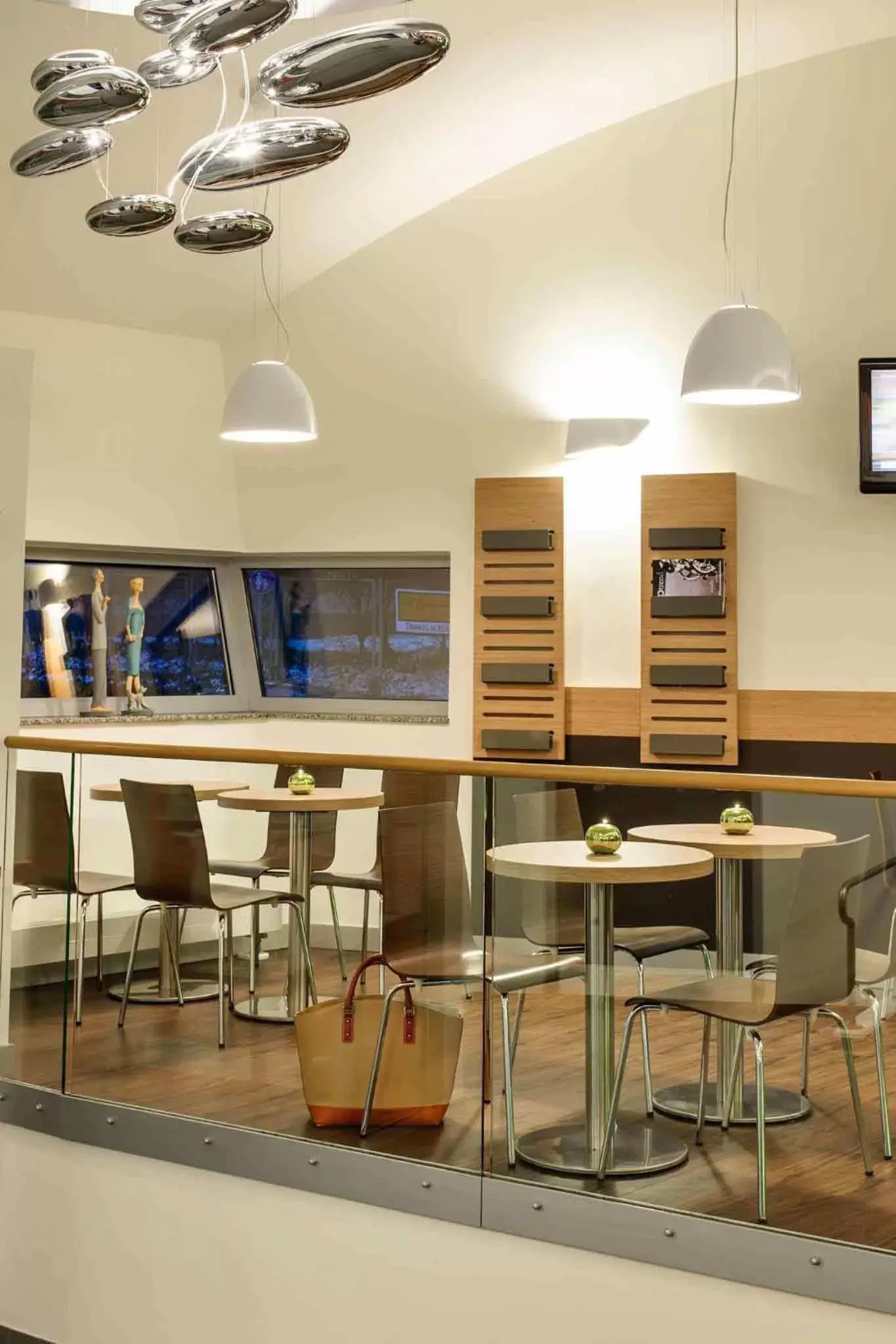 Lounge or bar, Restaurant/Places to Eat in ibis Hotel Stuttgart City