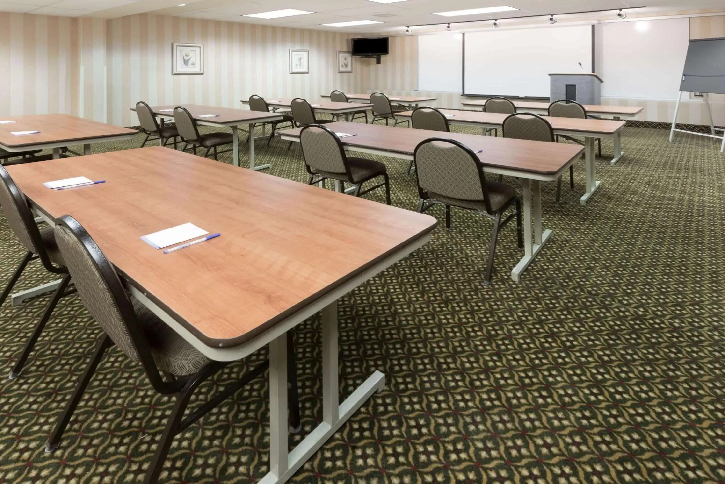 Meeting/conference room in Baymont by Wyndham Indianapolis South